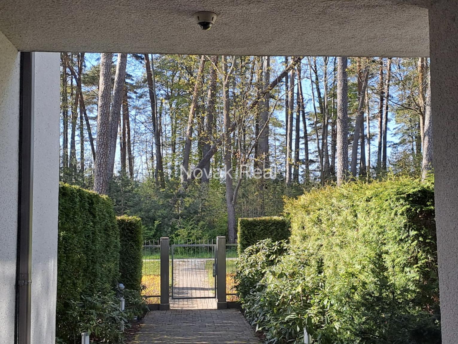 An apartment for rent with its own territory and a large terrace