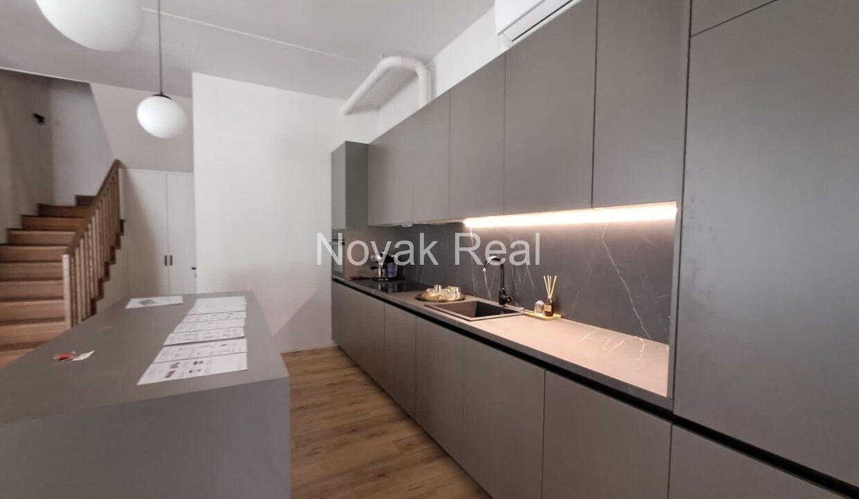 e6dd4f24-94ee-4fd5-9126-90194aff5c44