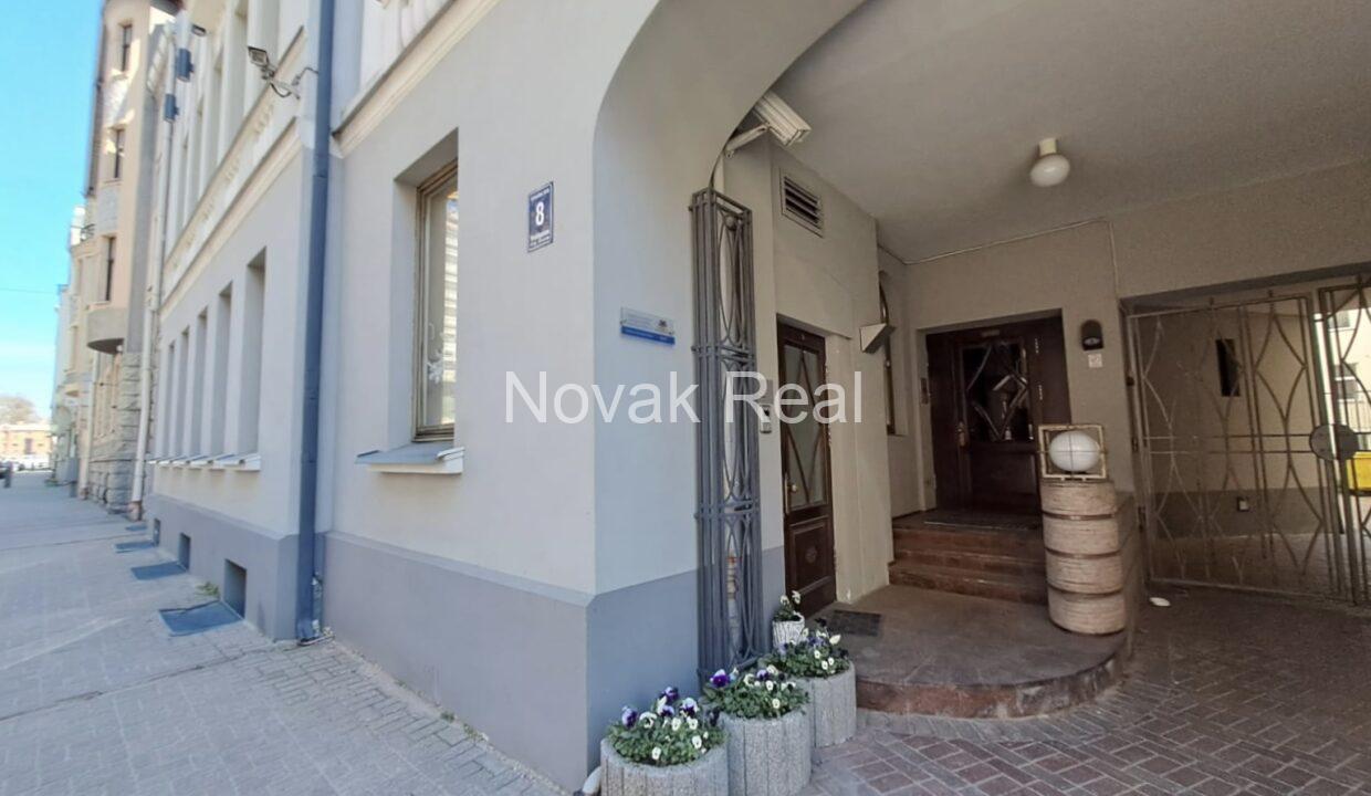 f43c2a8d-2864-45d8-a2ab-12c5d81eb3ee