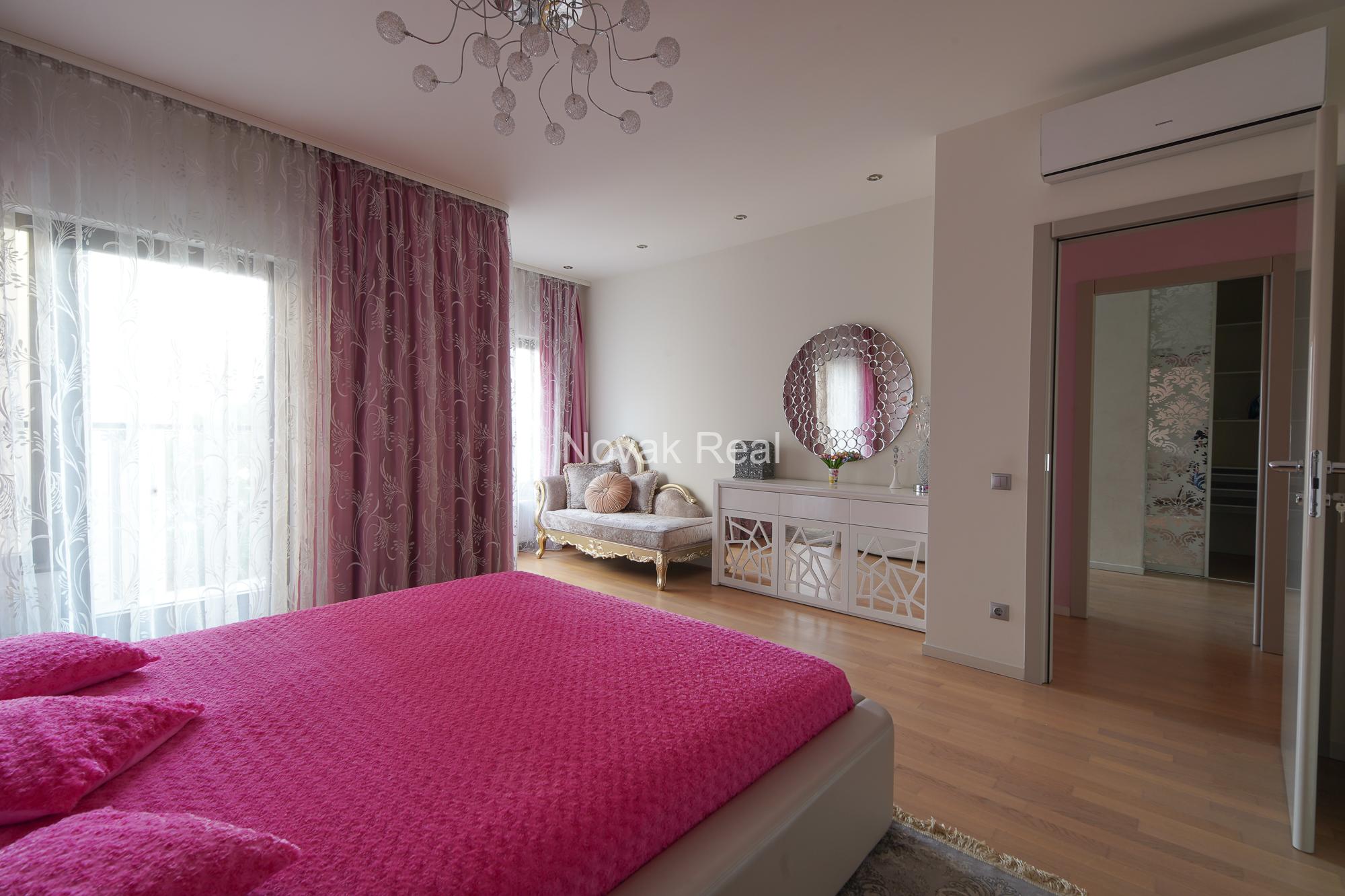 A 3-room apartment is available to rent in the Quiet city centre, in a new project