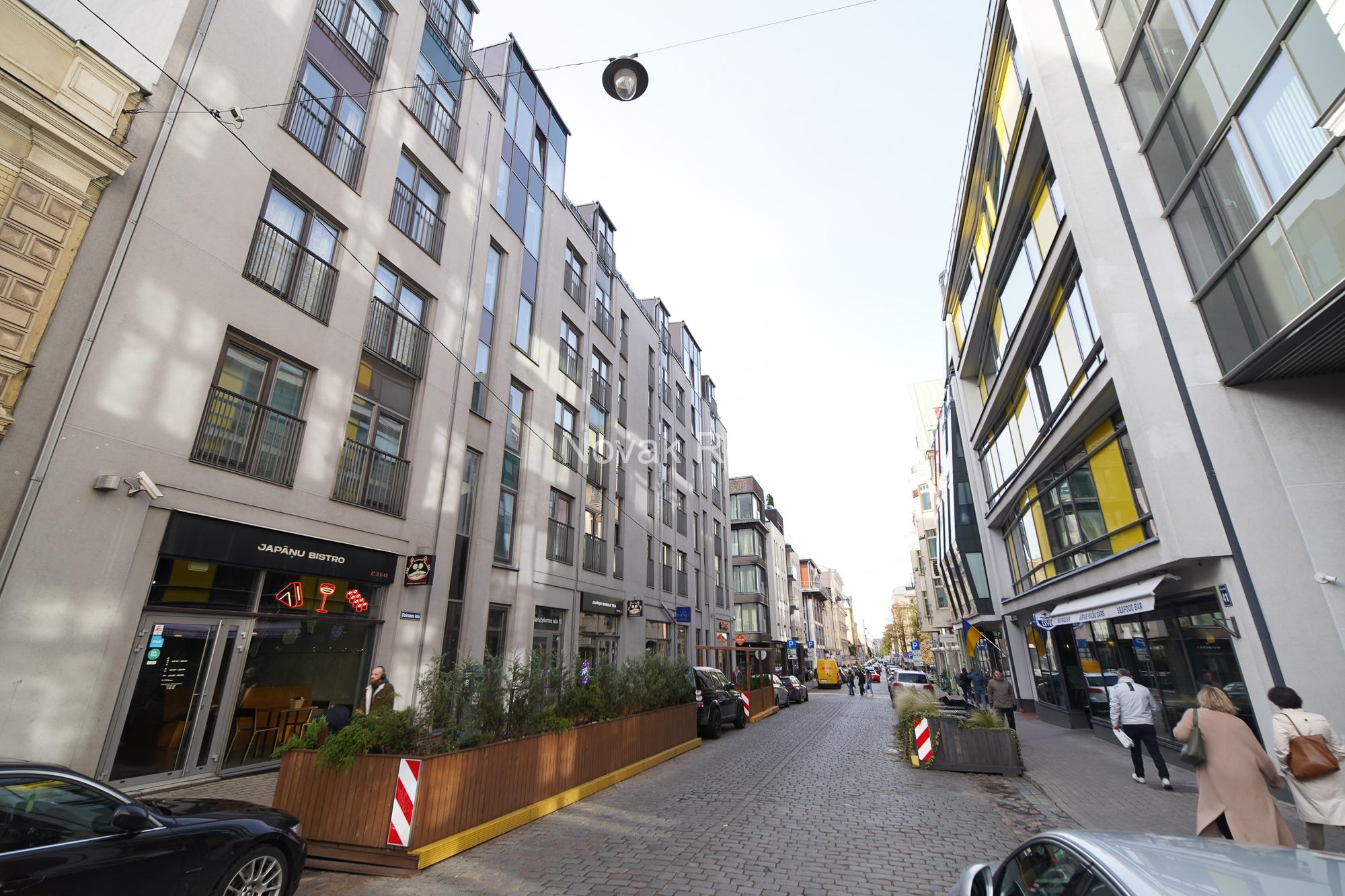 A 3-room apartment is available to rent in the Quiet city centre, in a new project