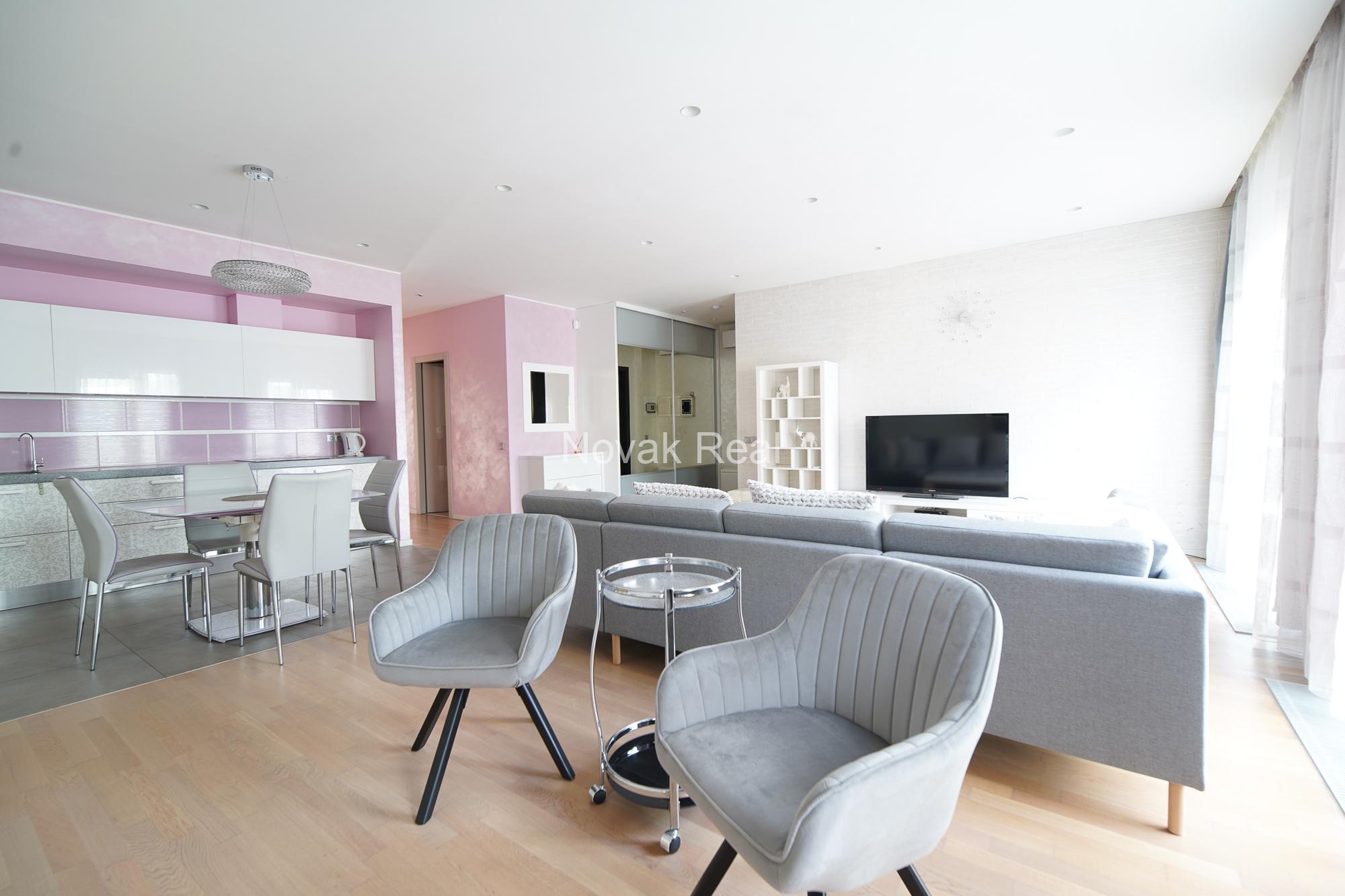 A 3-room apartment is available to rent in the Quiet city centre, in a new project
