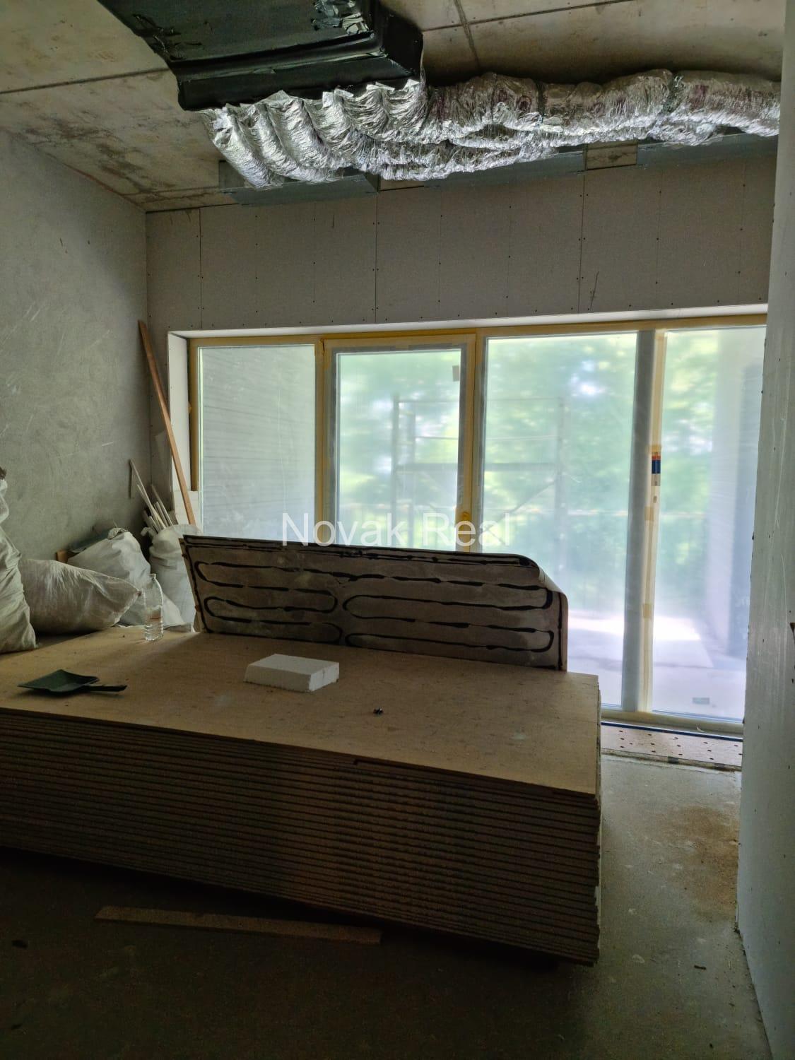 В клубном доме на первой линии к морю продается квартира