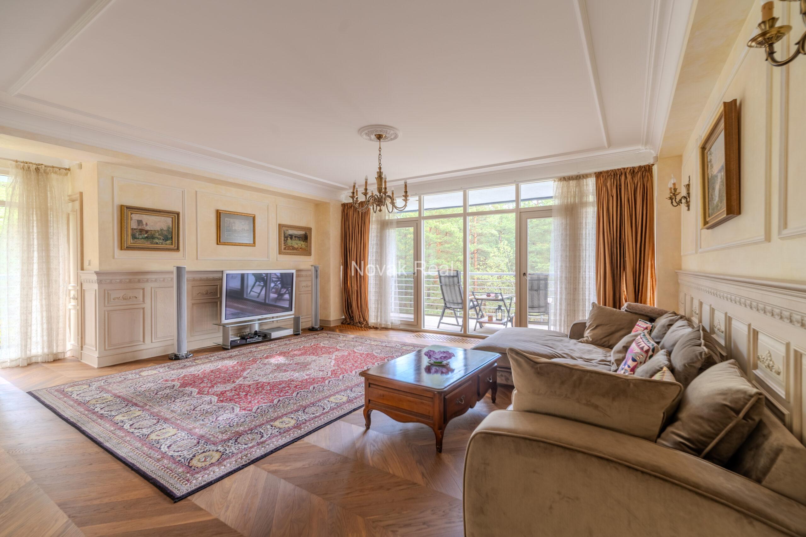 For sale is a beautiful apartment in the «Marienbad» residential complex