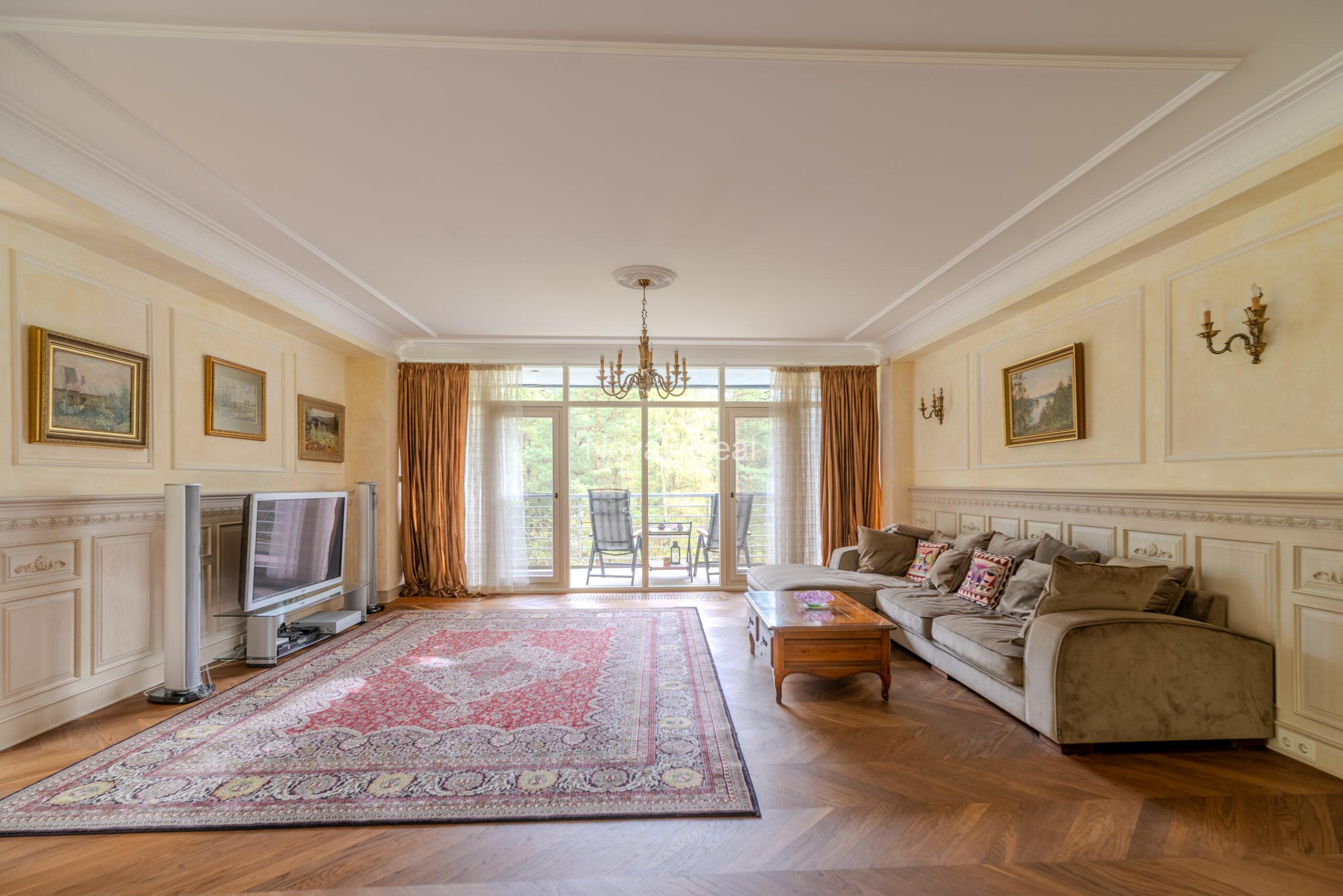 For sale is a beautiful apartment in the «Marienbad» residential complex