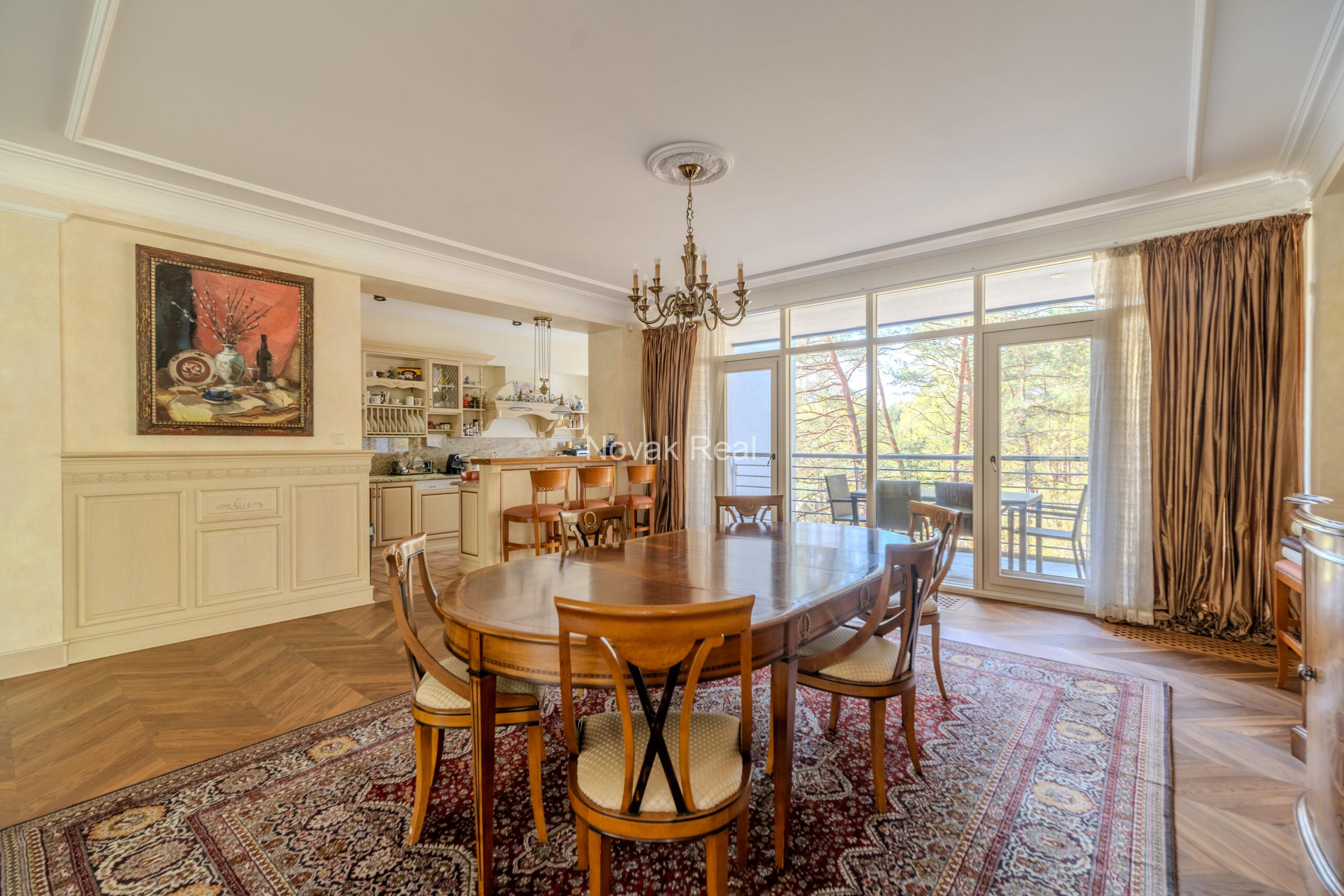 For sale is a beautiful apartment in the «Marienbad» residential complex