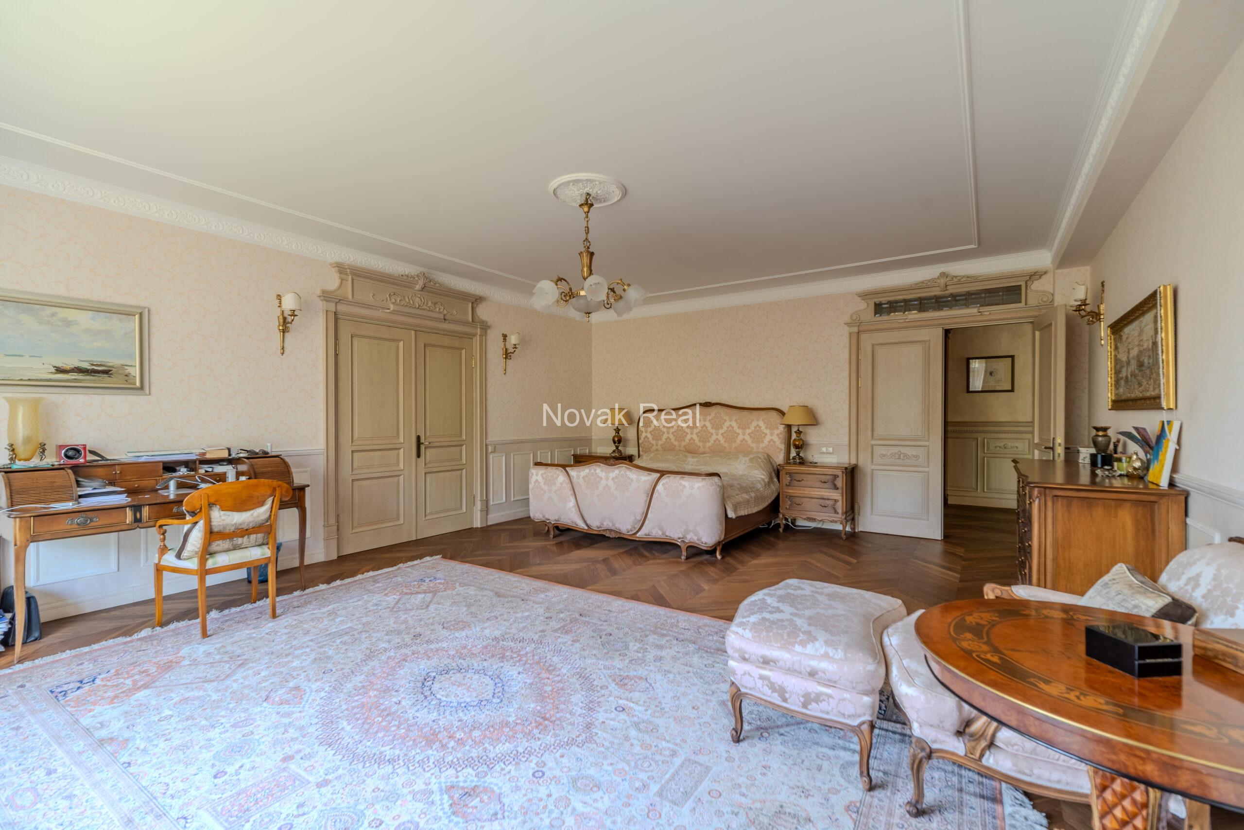 For sale is a beautiful apartment in the «Marienbad» residential complex