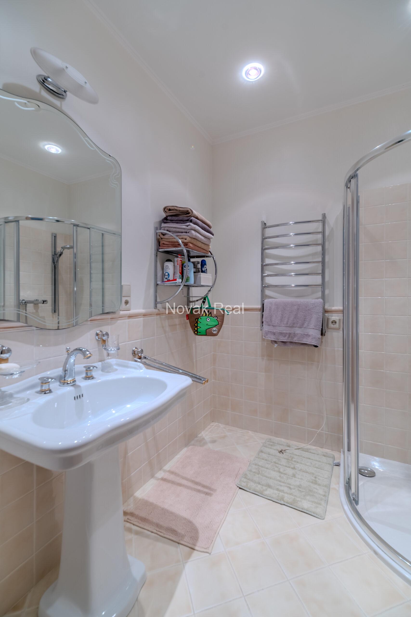 For sale is a beautiful apartment in the «Marienbad» residential complex