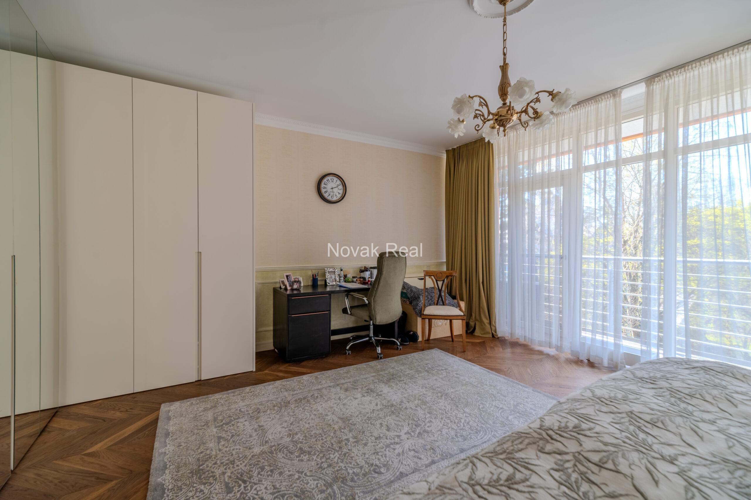 For sale is a beautiful apartment in the «Marienbad» residential complex