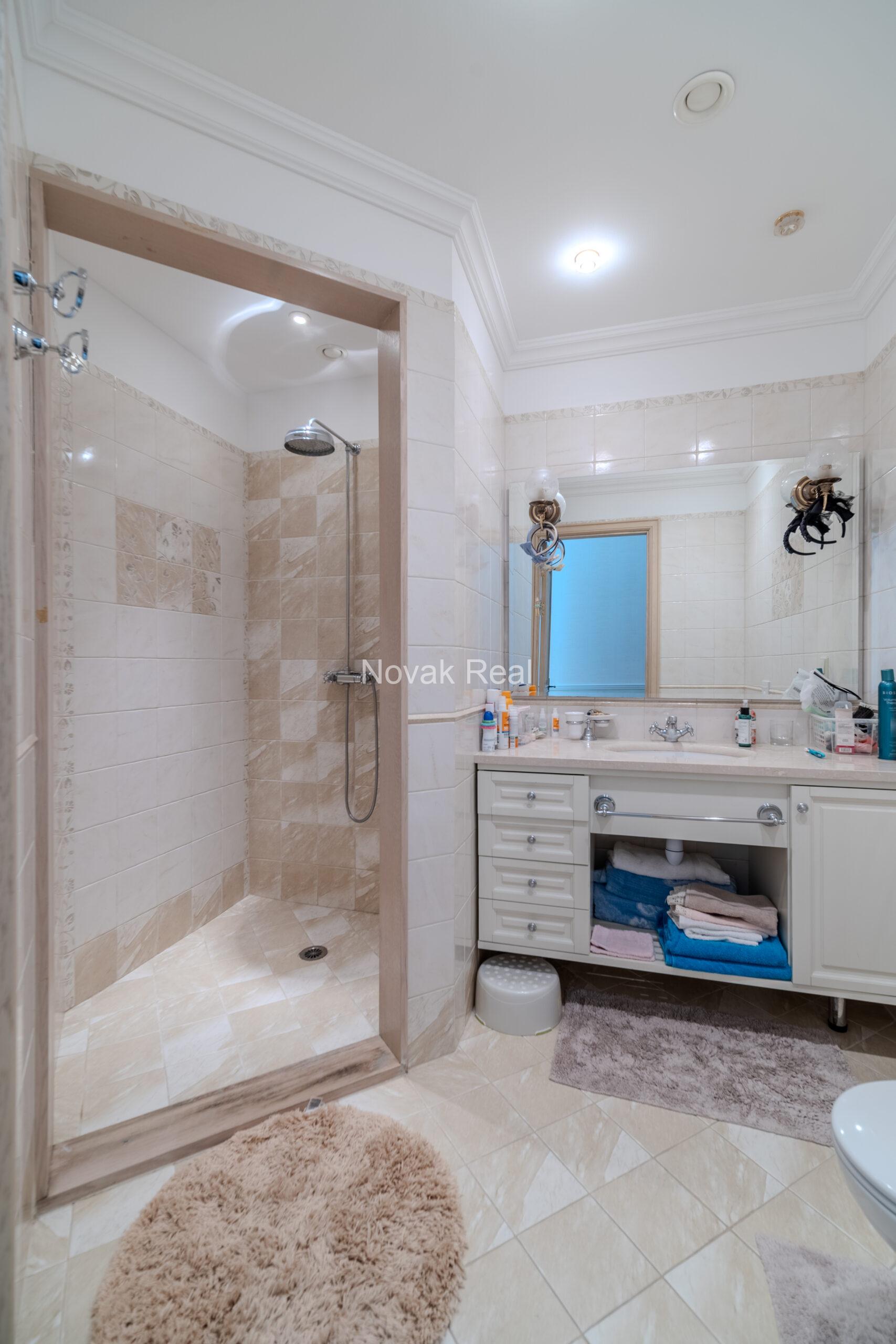 For sale is a beautiful apartment in the «Marienbad» residential complex
