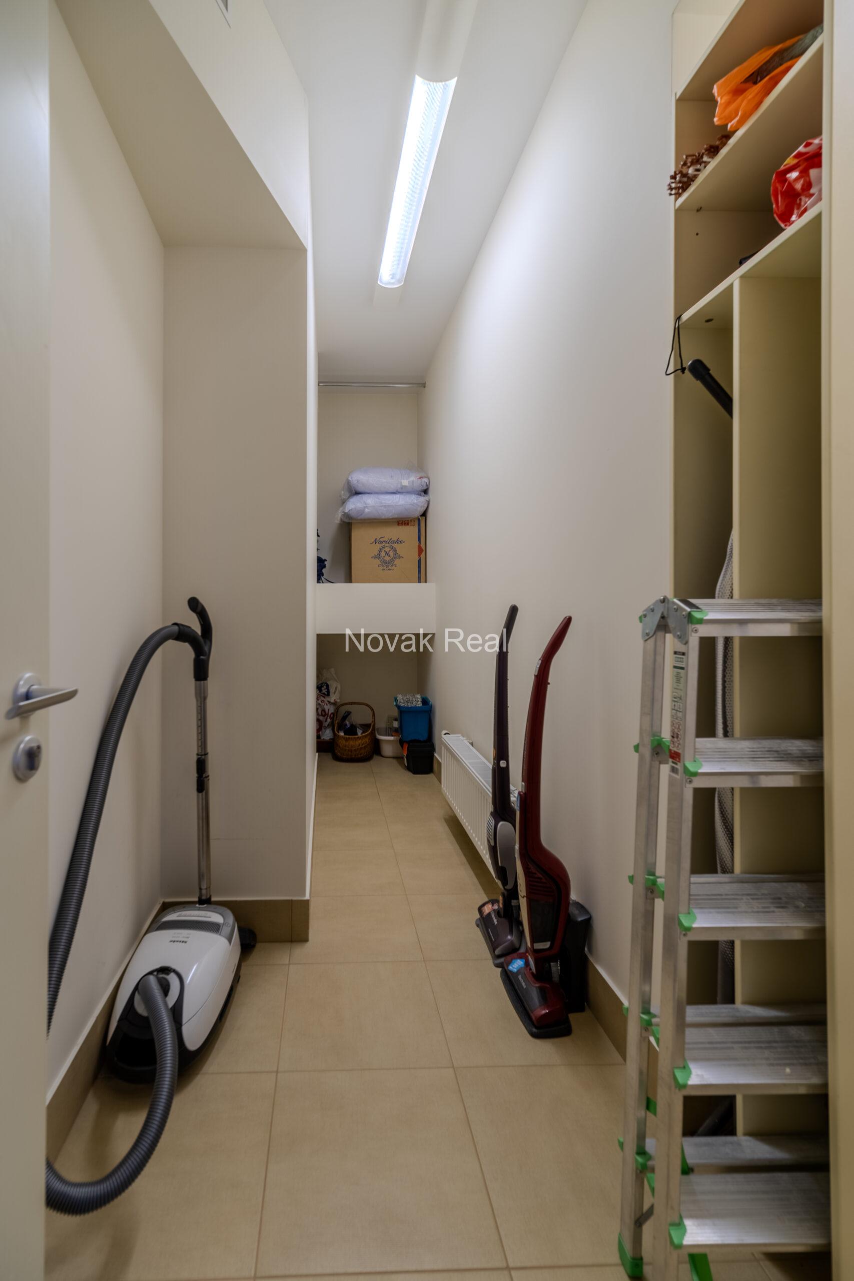 In a quiet part of Jurmala, an excellent spacious apartment is for sale on the 1st line to the sea in the famous complex “Marienbad”