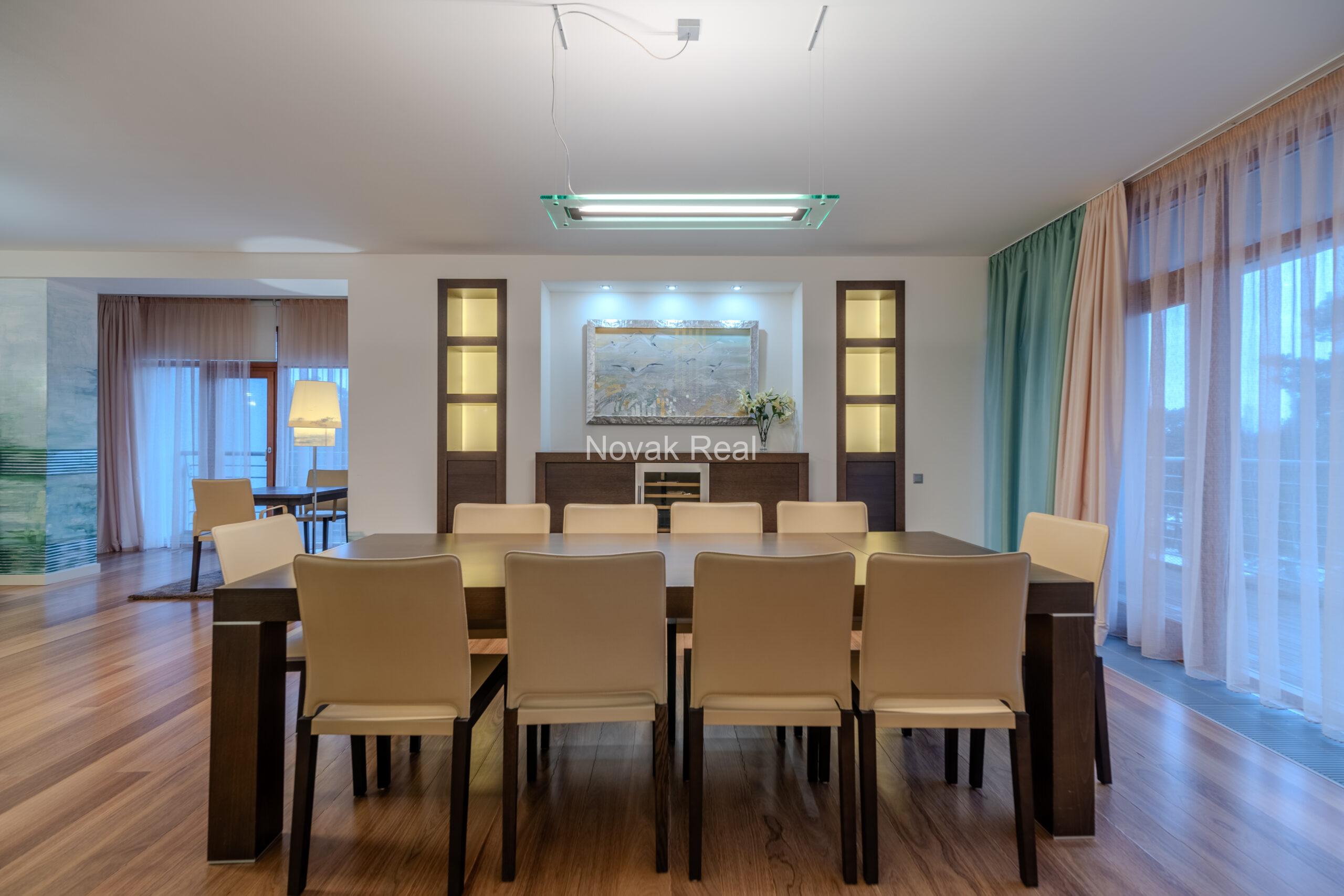 In a quiet part of Jurmala, an excellent spacious apartment is for sale on the 1st line to the sea in the famous complex “Marienbad”
