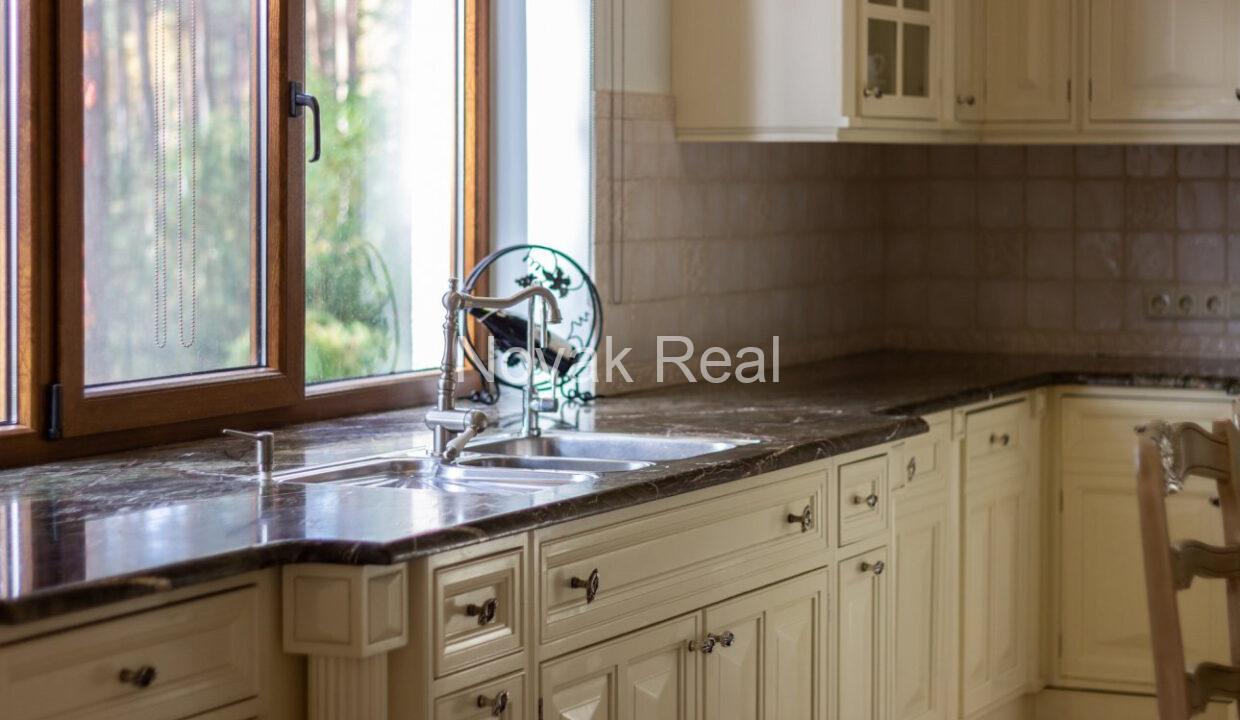 bf_w1290_h860_v1_126916-335395004785543