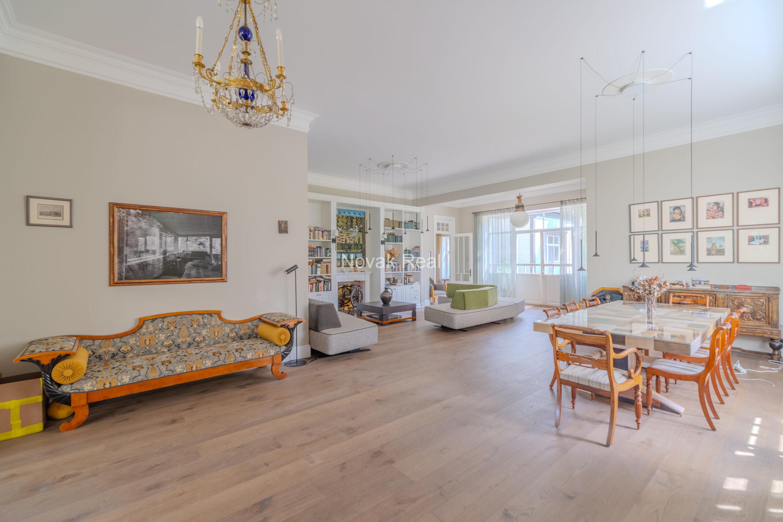 An elegant newly built villa is offered for sale in Jurmala, Lielupe, located near the sea and Ragakāpa Nature Park