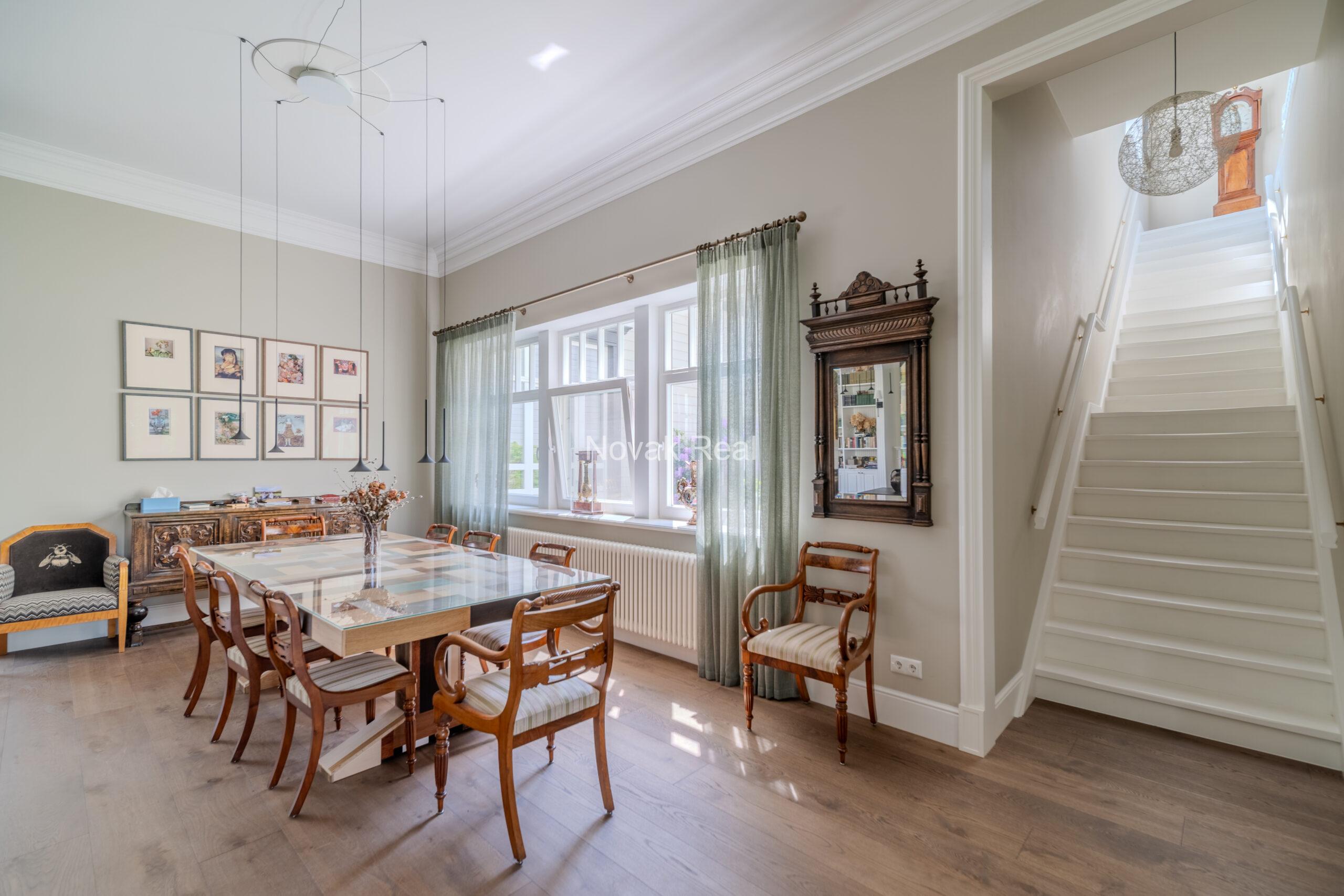 An elegant newly built villa is offered for sale in Jurmala, Lielupe, located near the sea and Ragakāpa Nature Park