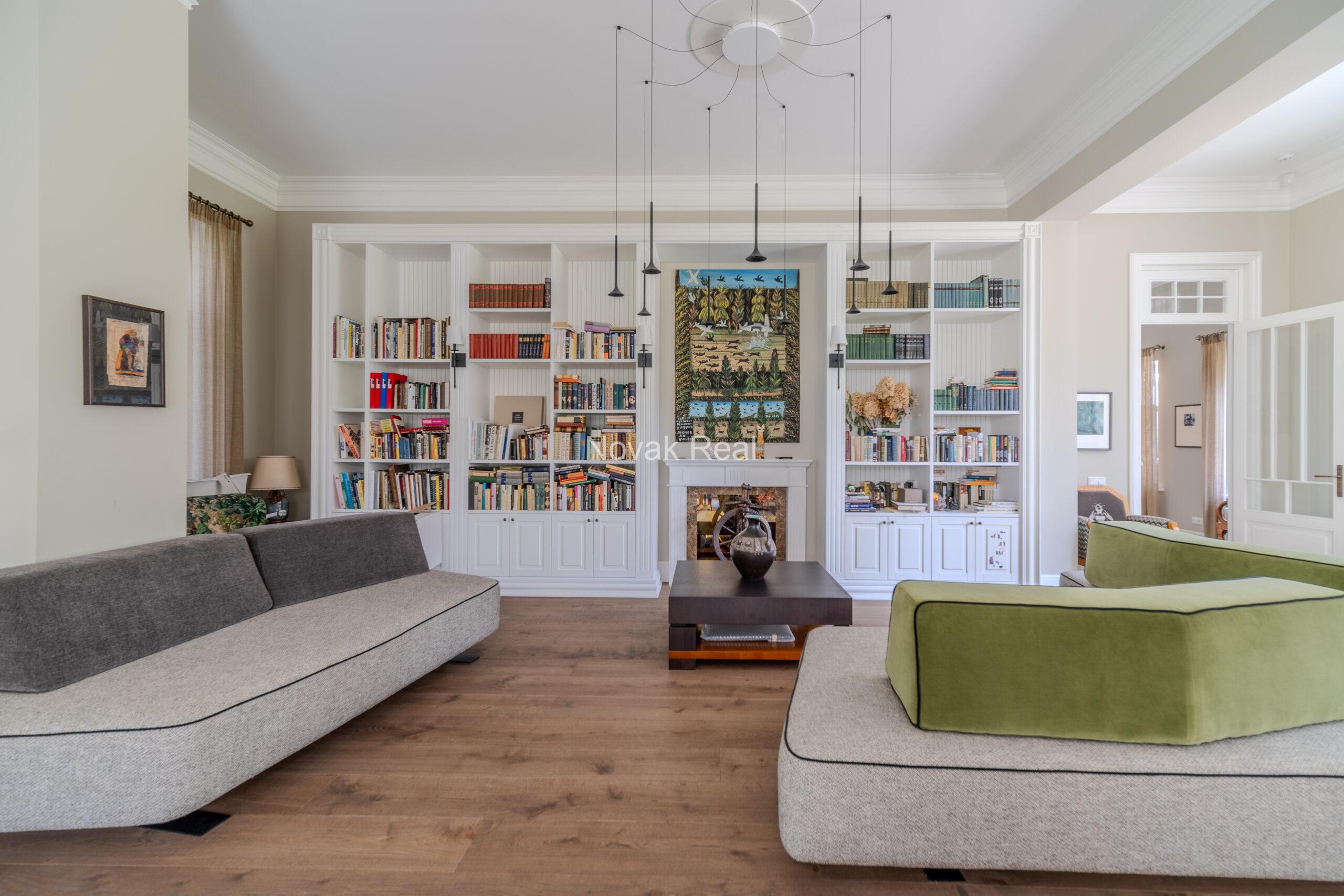 An elegant newly built villa is offered for sale in Jurmala, Lielupe, located near the sea and Ragakāpa Nature Park