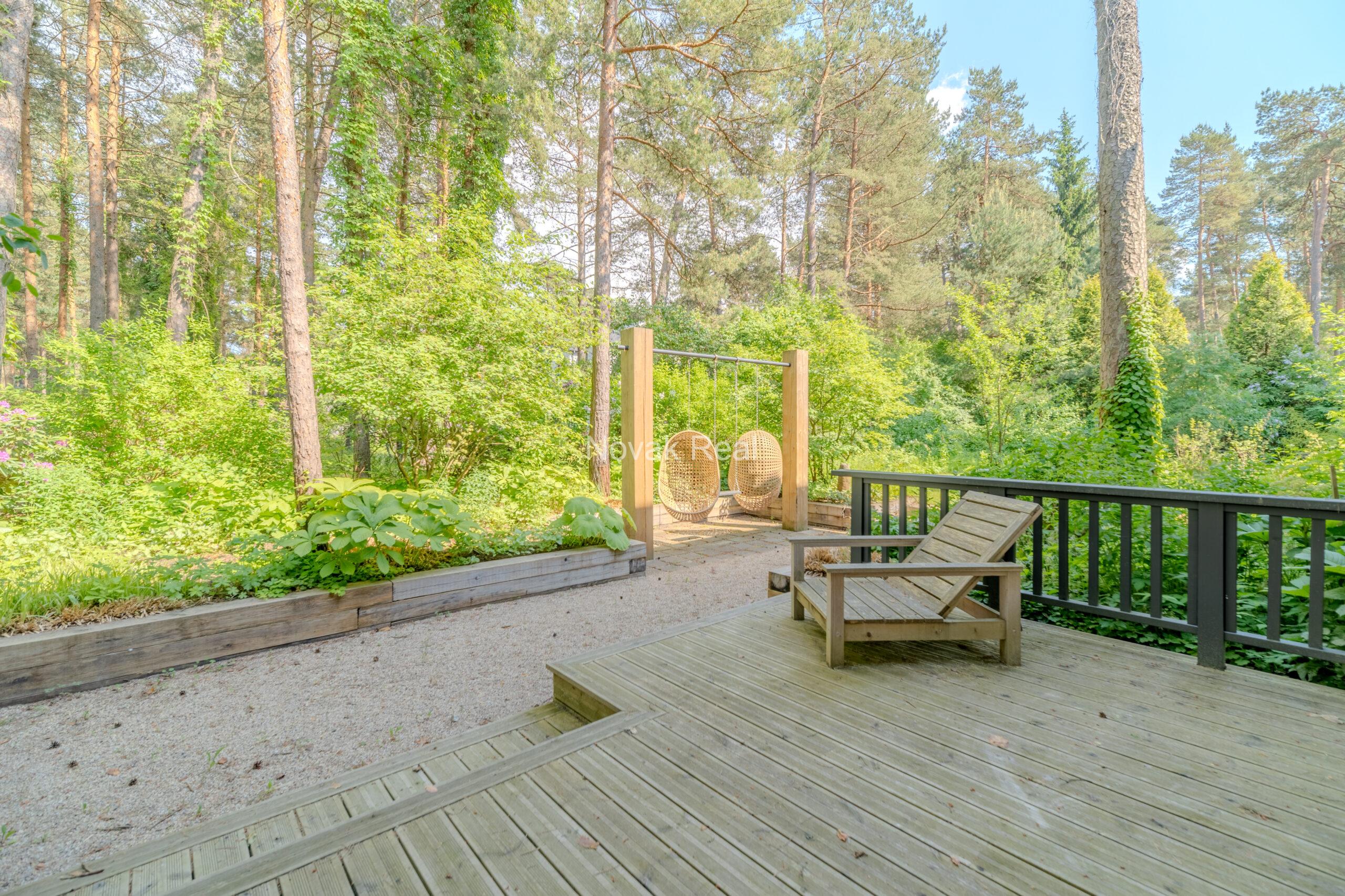 An elegant newly built villa is offered for sale in Jurmala, Lielupe, located near the sea and Ragakāpa Nature Park