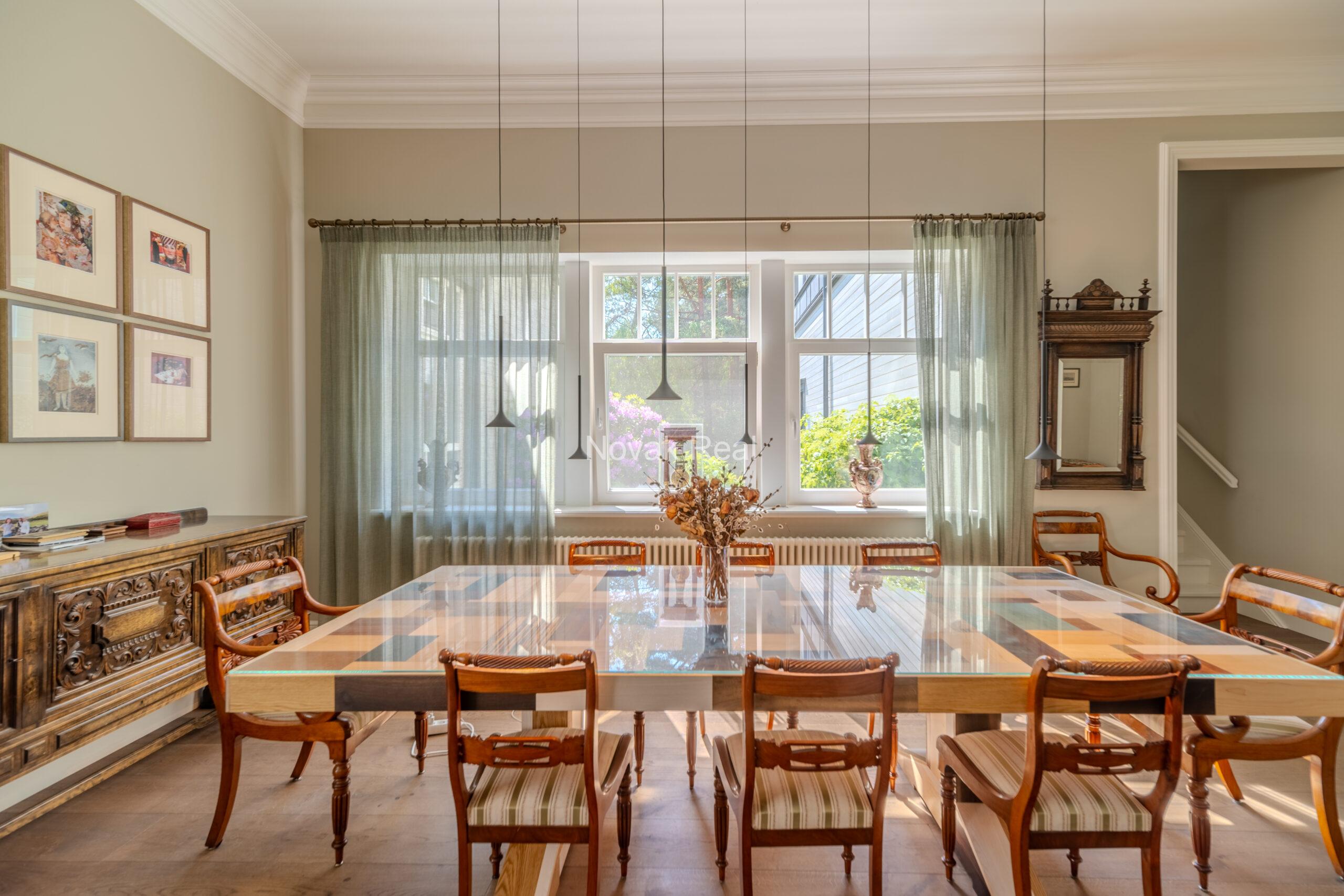 An elegant newly built villa is offered for sale in Jurmala, Lielupe, located near the sea and Ragakāpa Nature Park