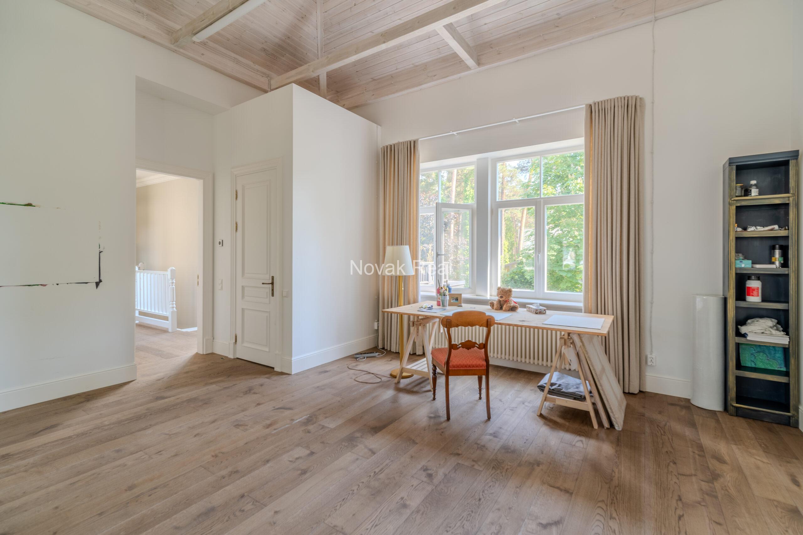 An elegant newly built villa is offered for sale in Jurmala, Lielupe, located near the sea and Ragakāpa Nature Park