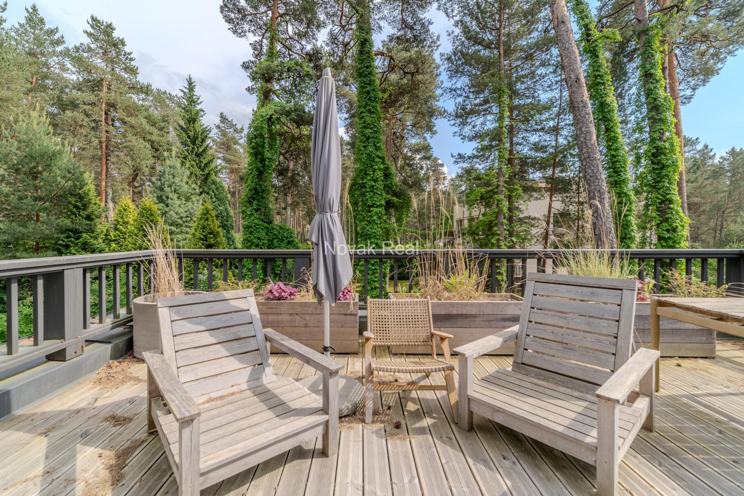 An elegant newly built villa is offered for sale in Jurmala, Lielupe, located near the sea and Ragakāpa Nature Park