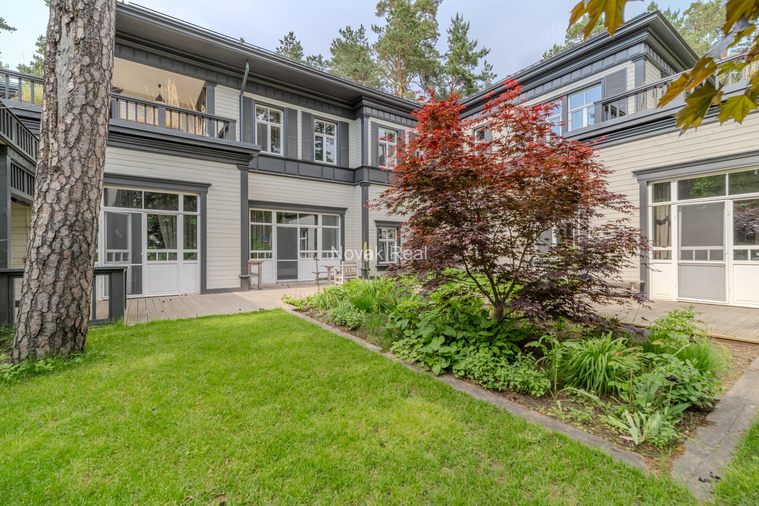 An elegant newly built villa is offered for sale in Jurmala, Lielupe, located near the sea and Ragakāpa Nature Park