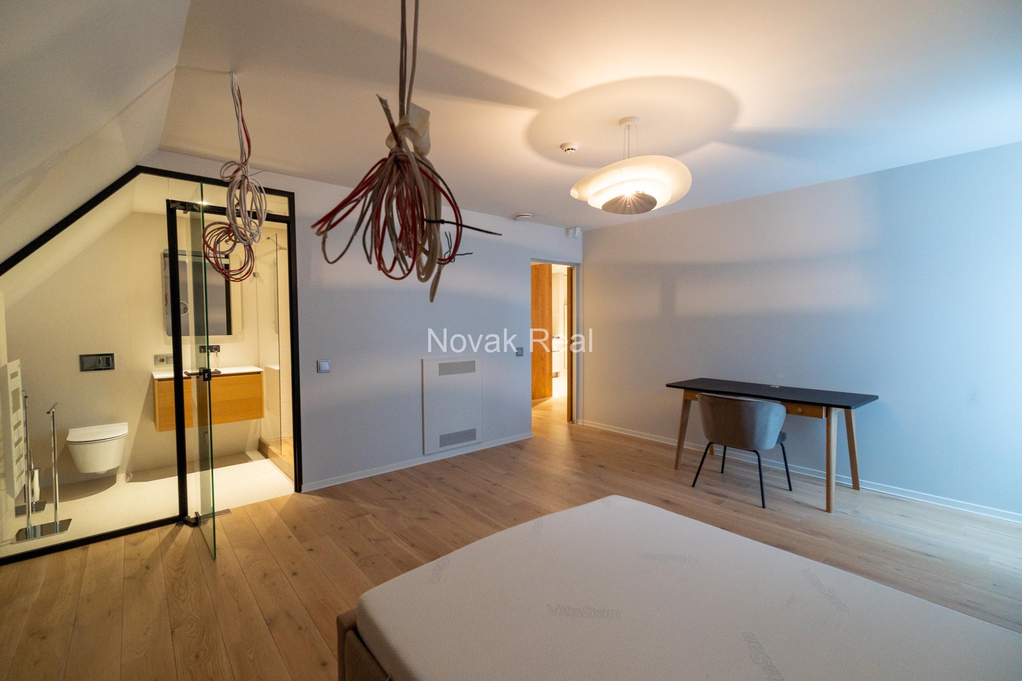 Luxury apartments are offered for rent in the Old Town