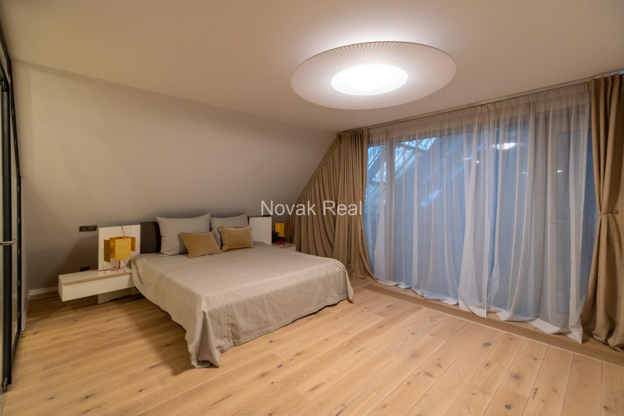 Luxury apartments are offered for rent in the Old Town