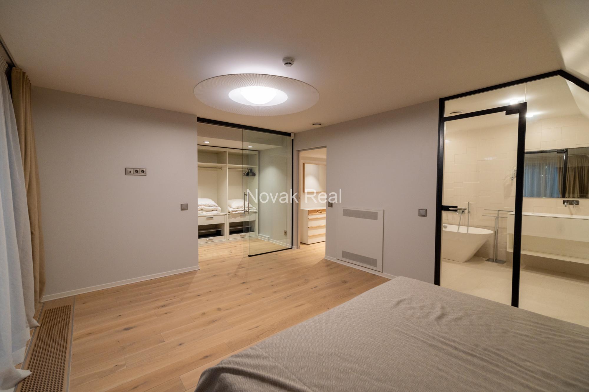 Luxury apartments are offered for rent in the Old Town