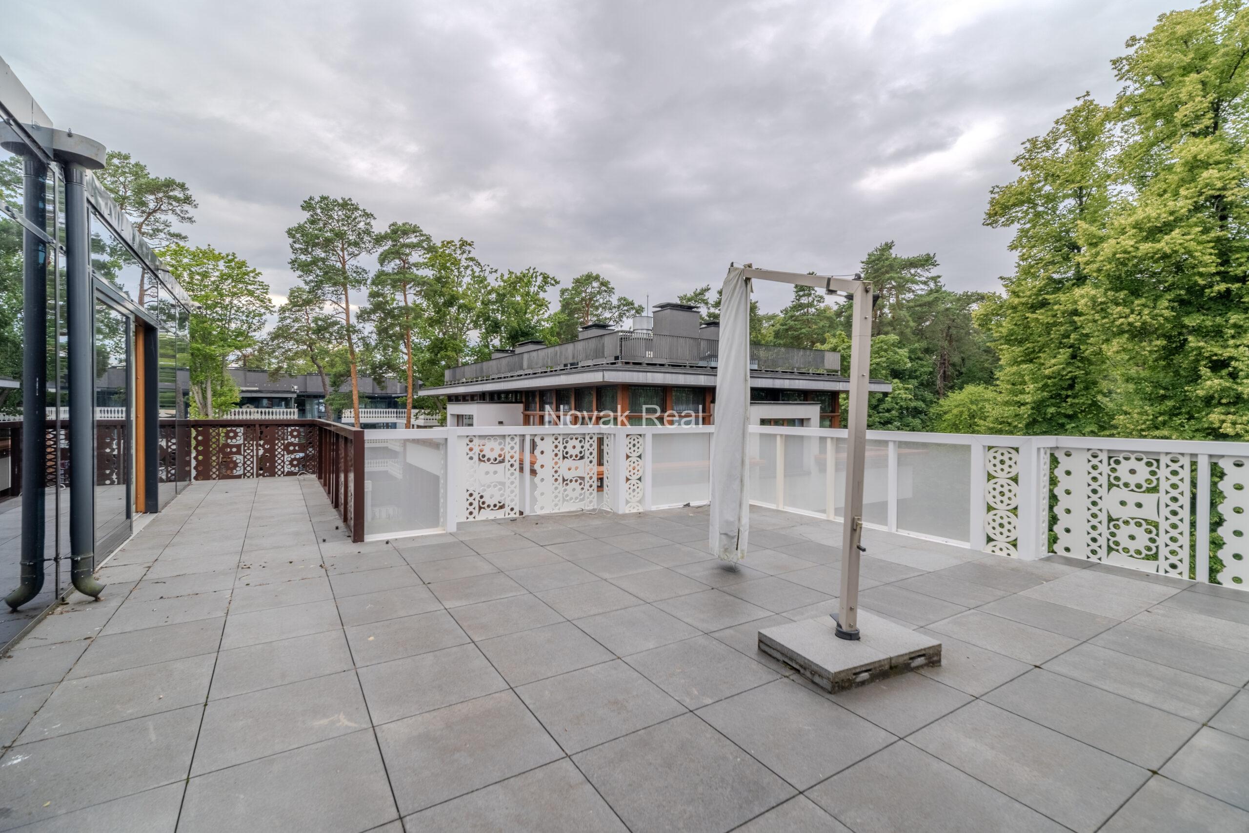 Продается 4-комнатная квартира в элитном проекте LEGEND