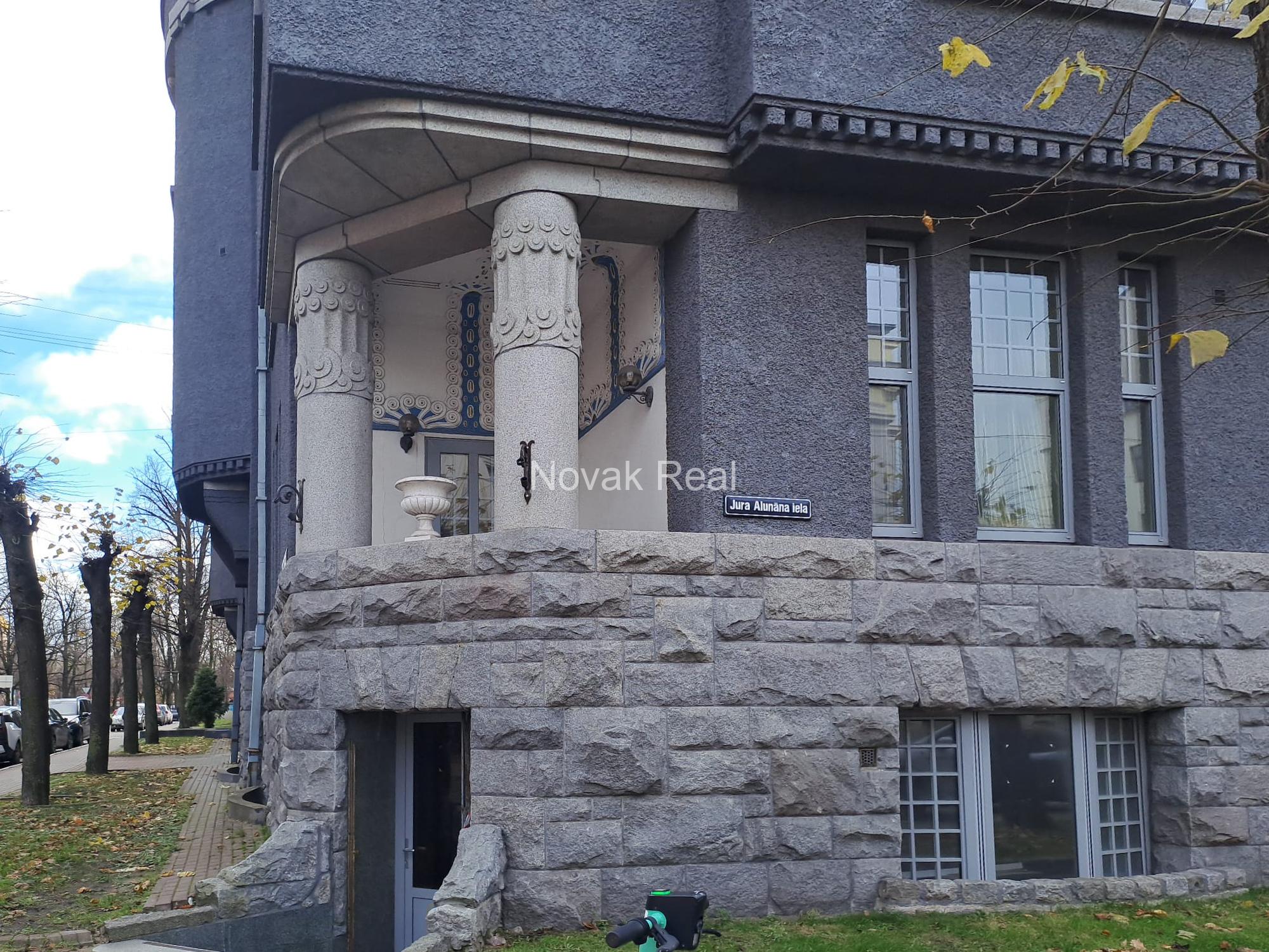 A 3-room apartment for rent in the Quiet City Centre