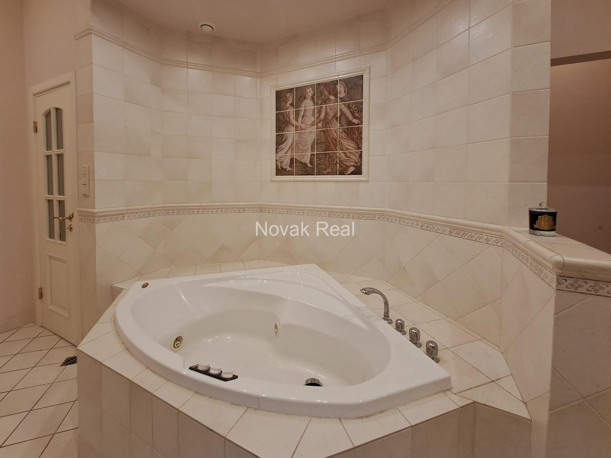 A 3-room apartment for rent in the Quiet City Centre