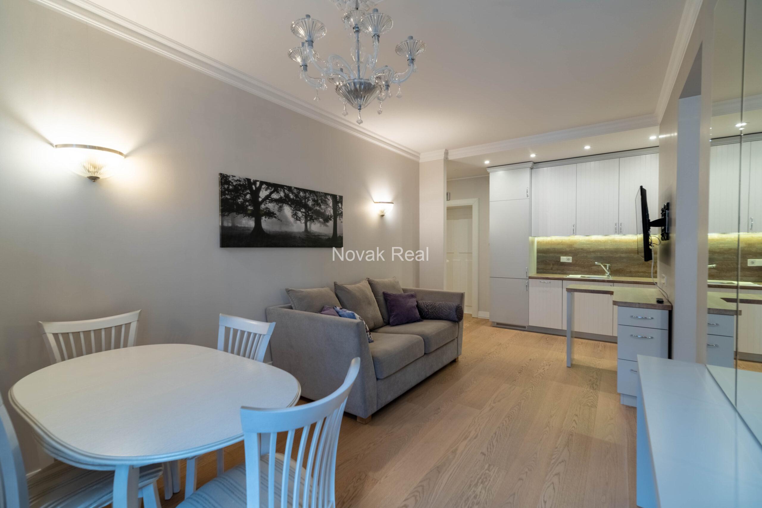 A bright and quiet apartment is offered for sale in the Quiet Centre