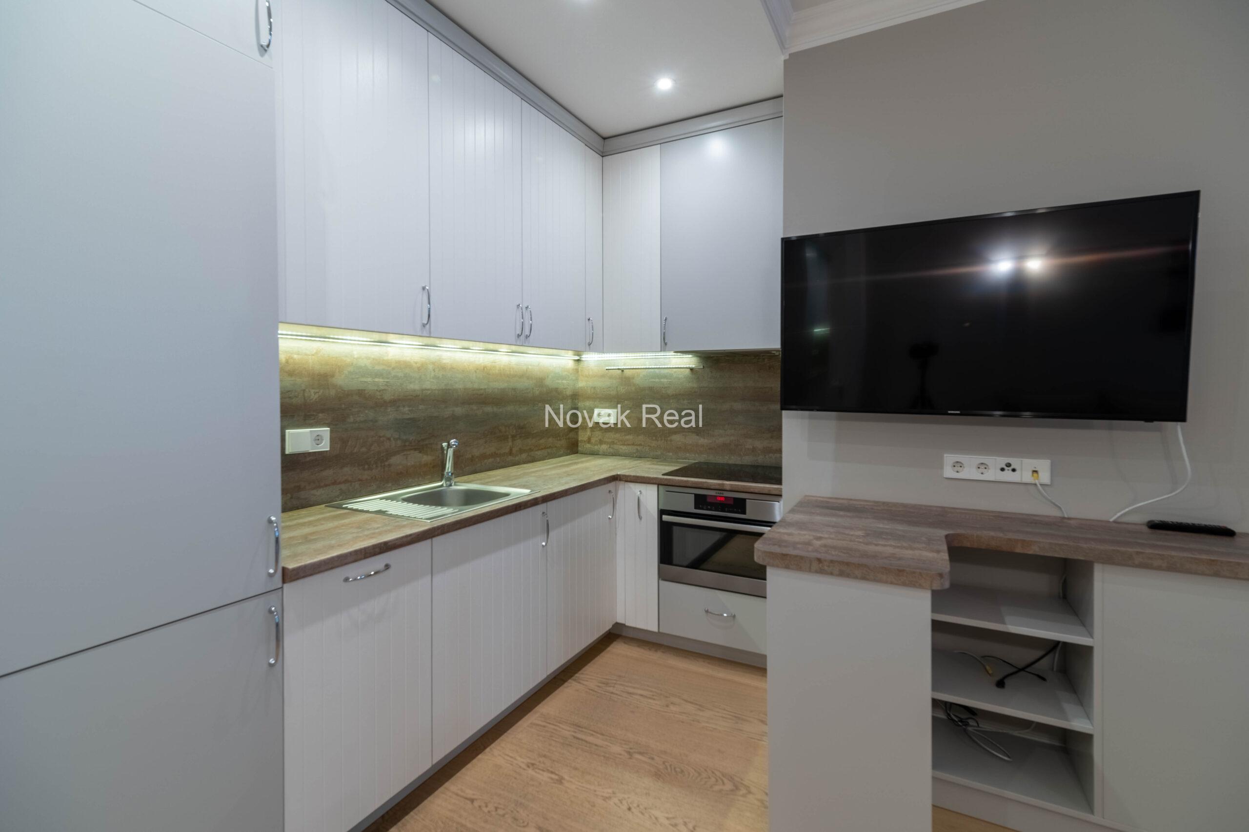 A bright and quiet apartment is offered for sale in the Quiet Centre