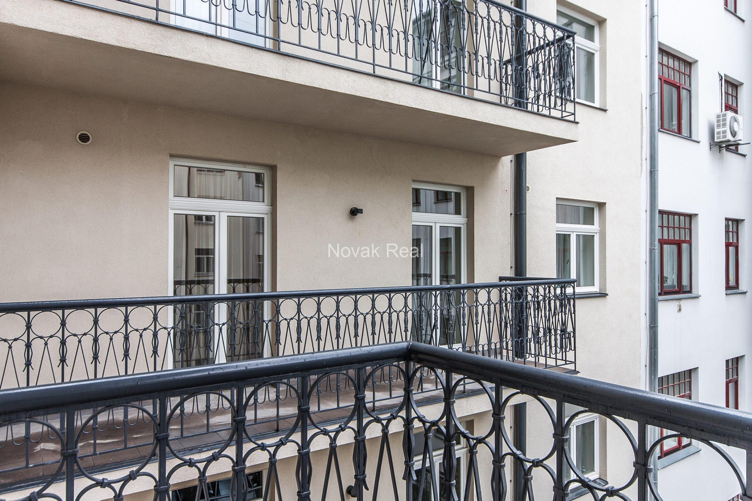 A bright and quiet apartment is available for rent in the Quiet Centre