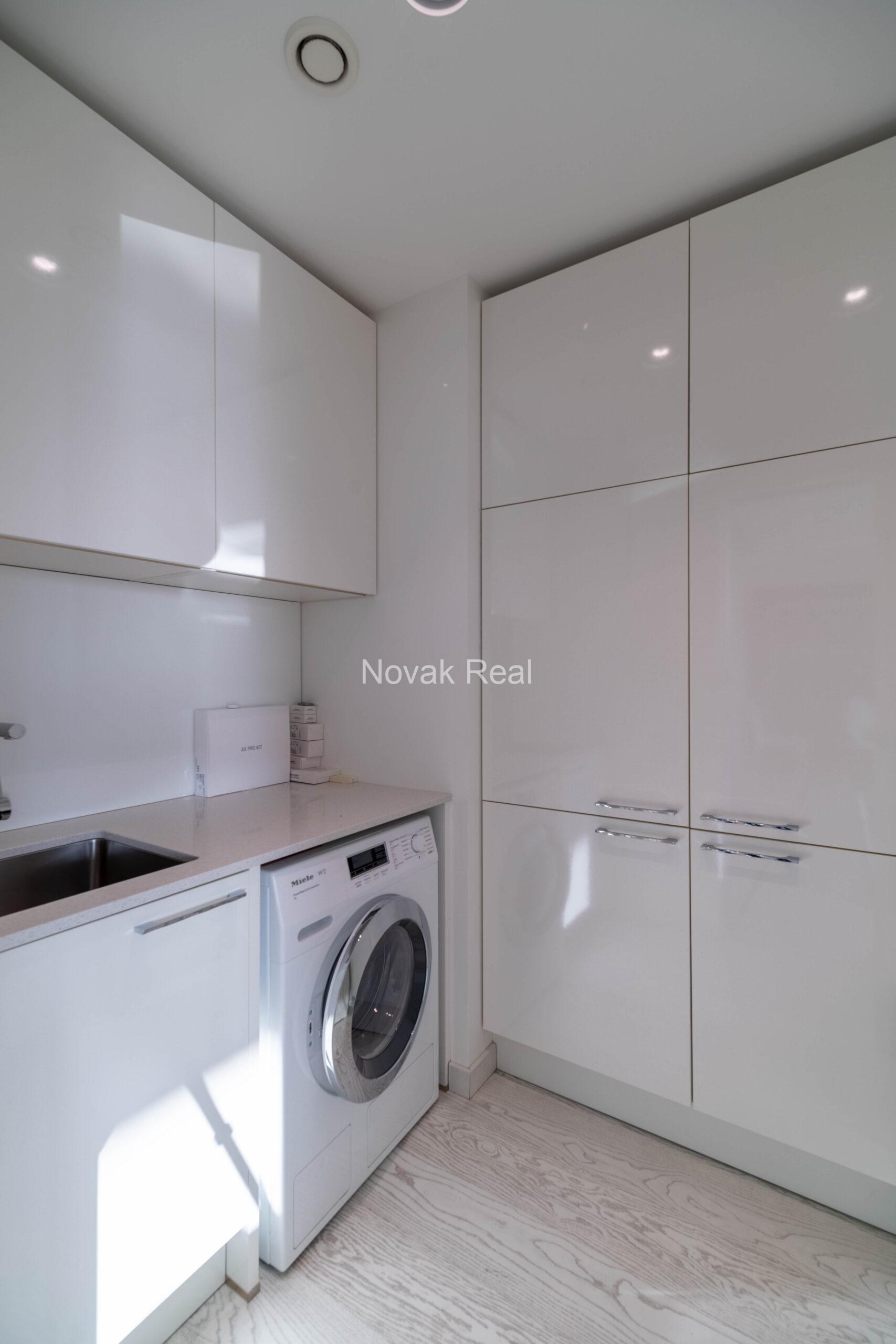 In the center of Riga, in the new modern project “Skanstes virsotnes” a designer sunny apartment is for rent