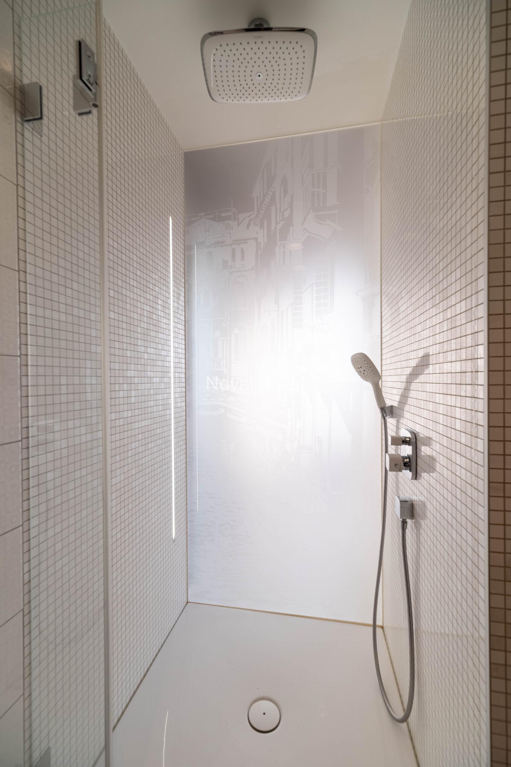 In the center of Riga, in the new modern project “Skanstes virsotnes” a designer sunny apartment is for rent