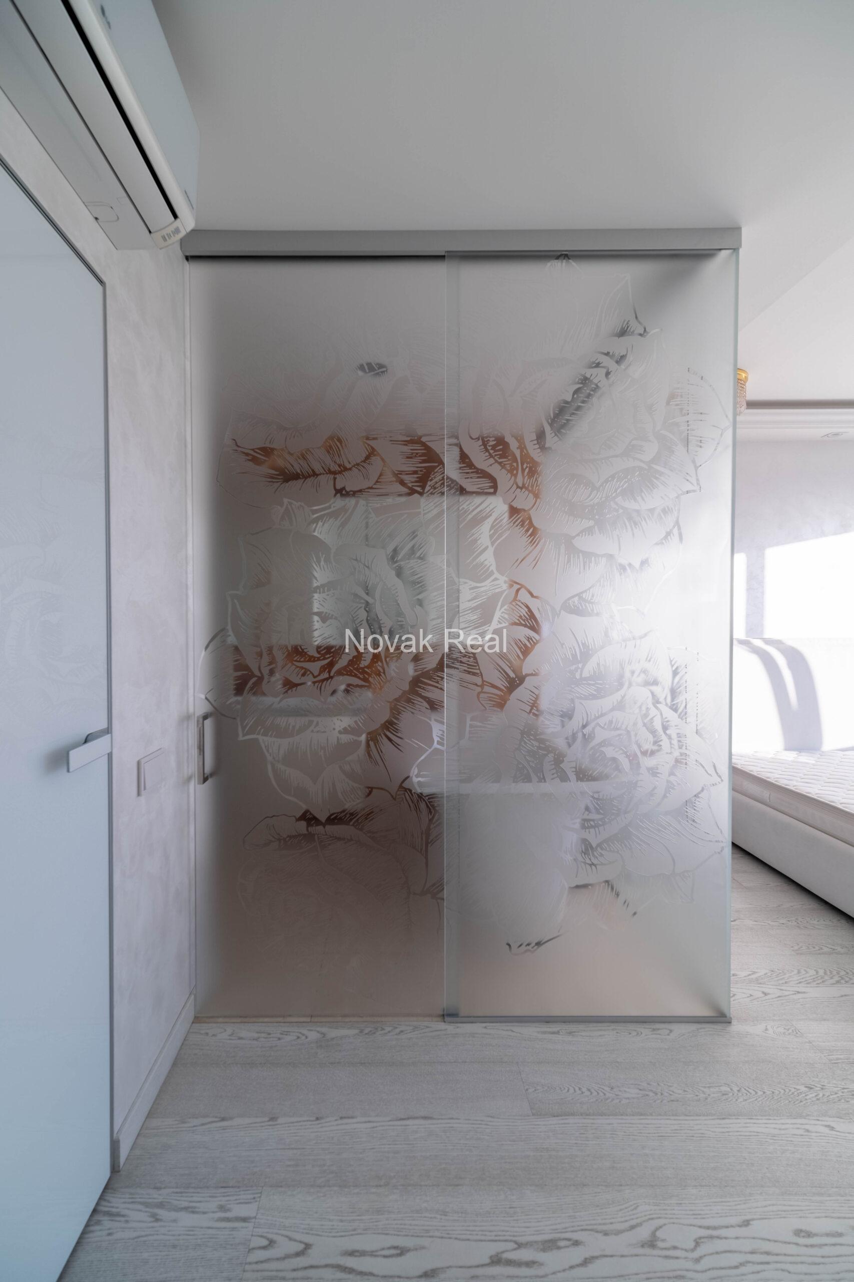 In the center of Riga, in the new modern project “Skanstes virsotnes” a designer sunny apartment is for rent