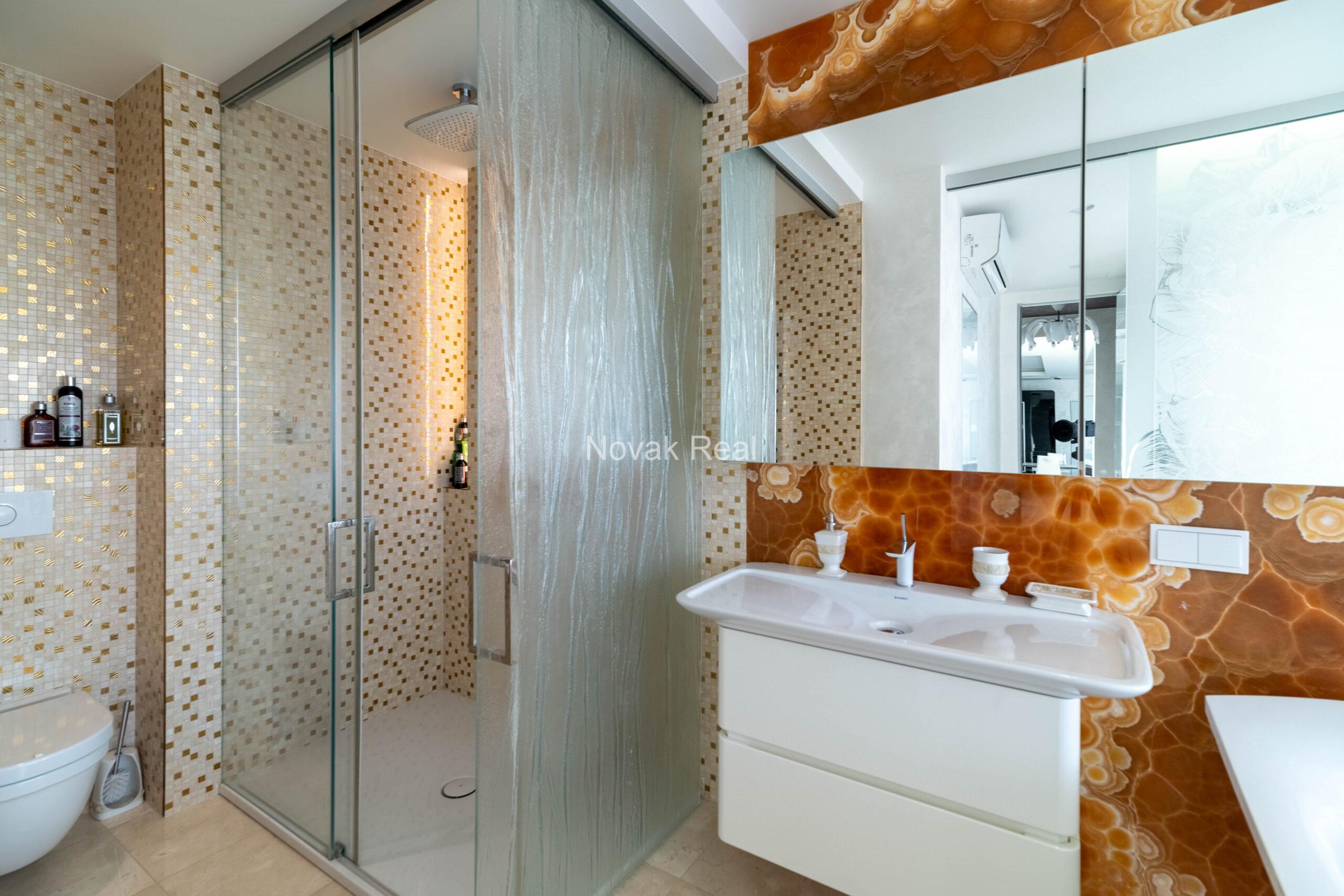 In the center of Riga, in the new modern project “Skanstes virsotnes” a designer sunny apartment is for rent