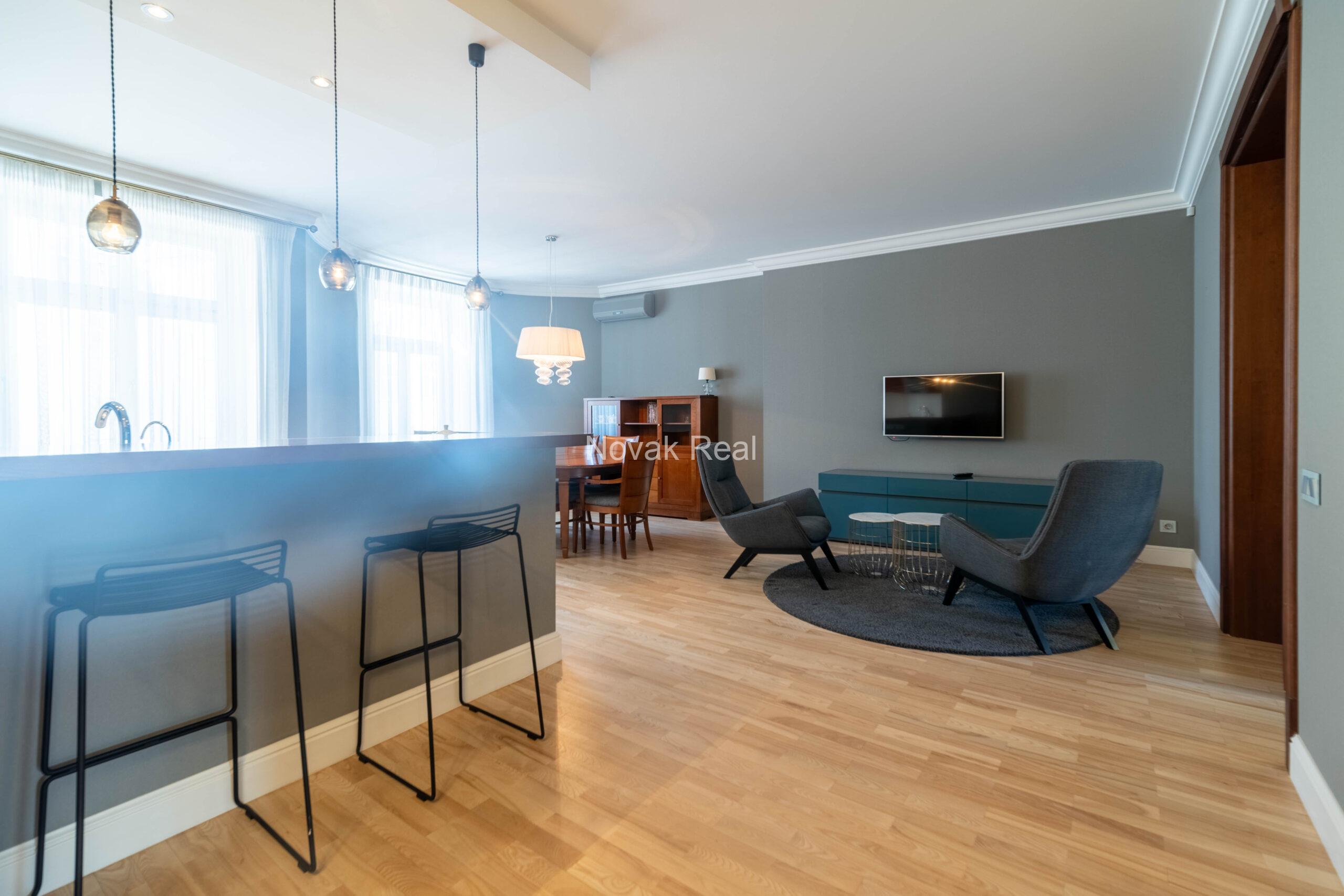 A sunny apartment for rent in the Quiet City Centre