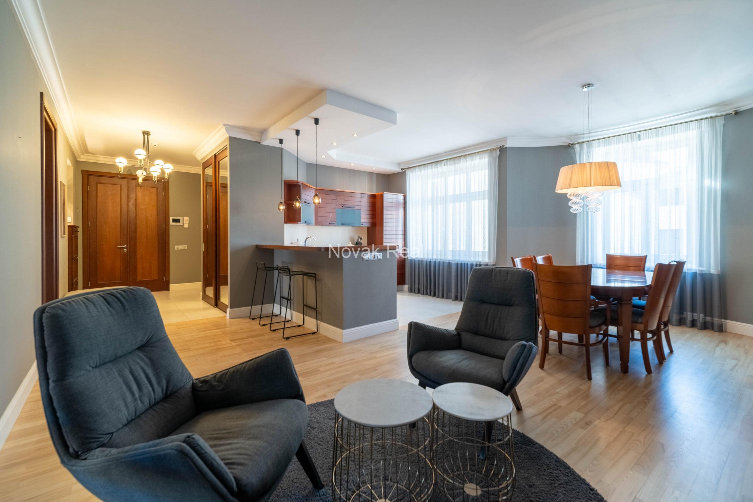 A sunny apartment for rent in the Quiet City Centre
