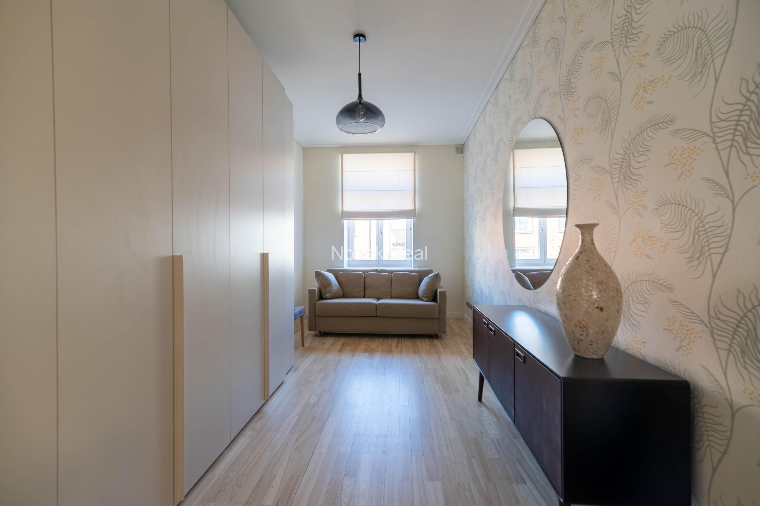 A sunny apartment for rent in the Quiet City Centre