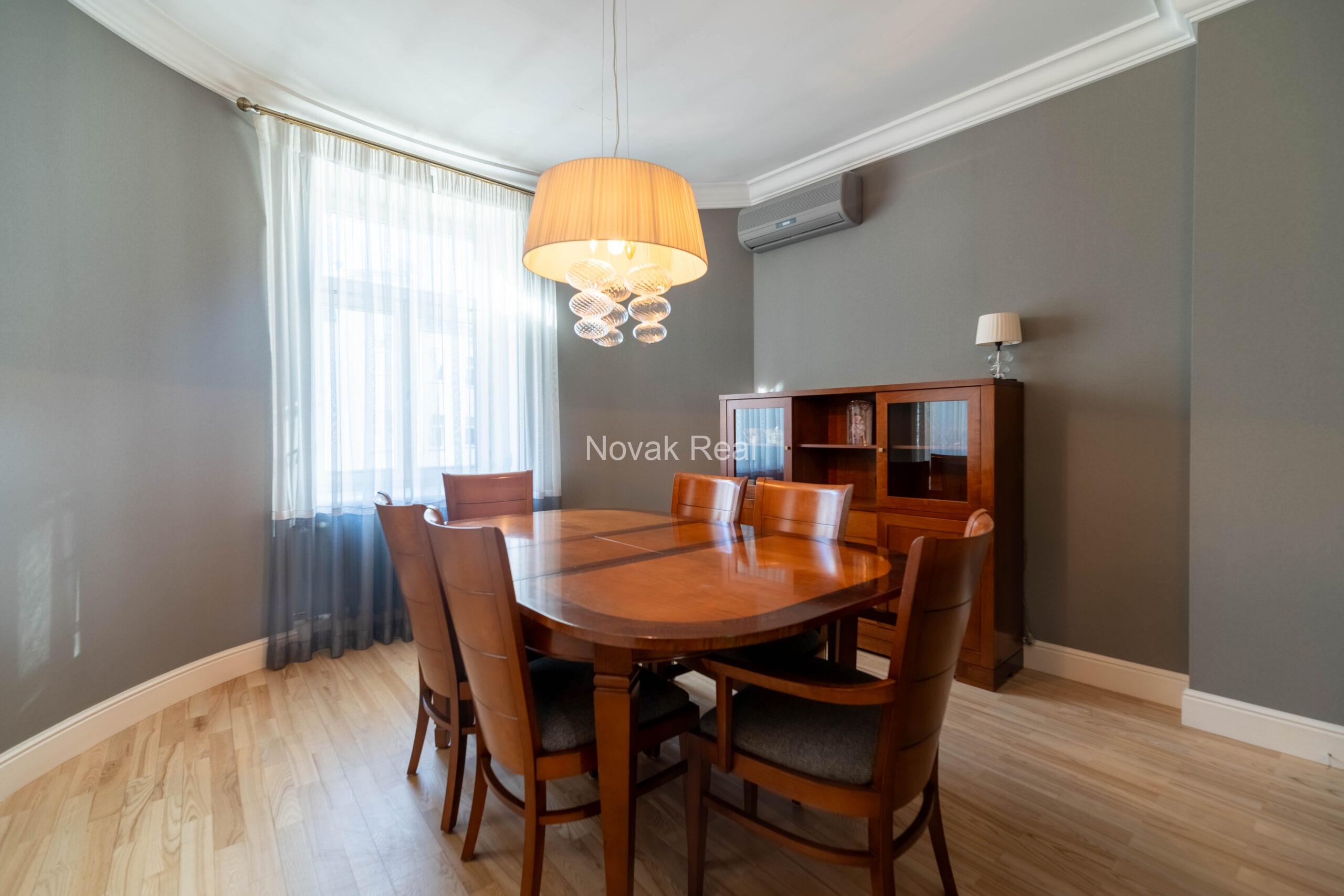 A sunny apartment for rent in the Quiet City Centre