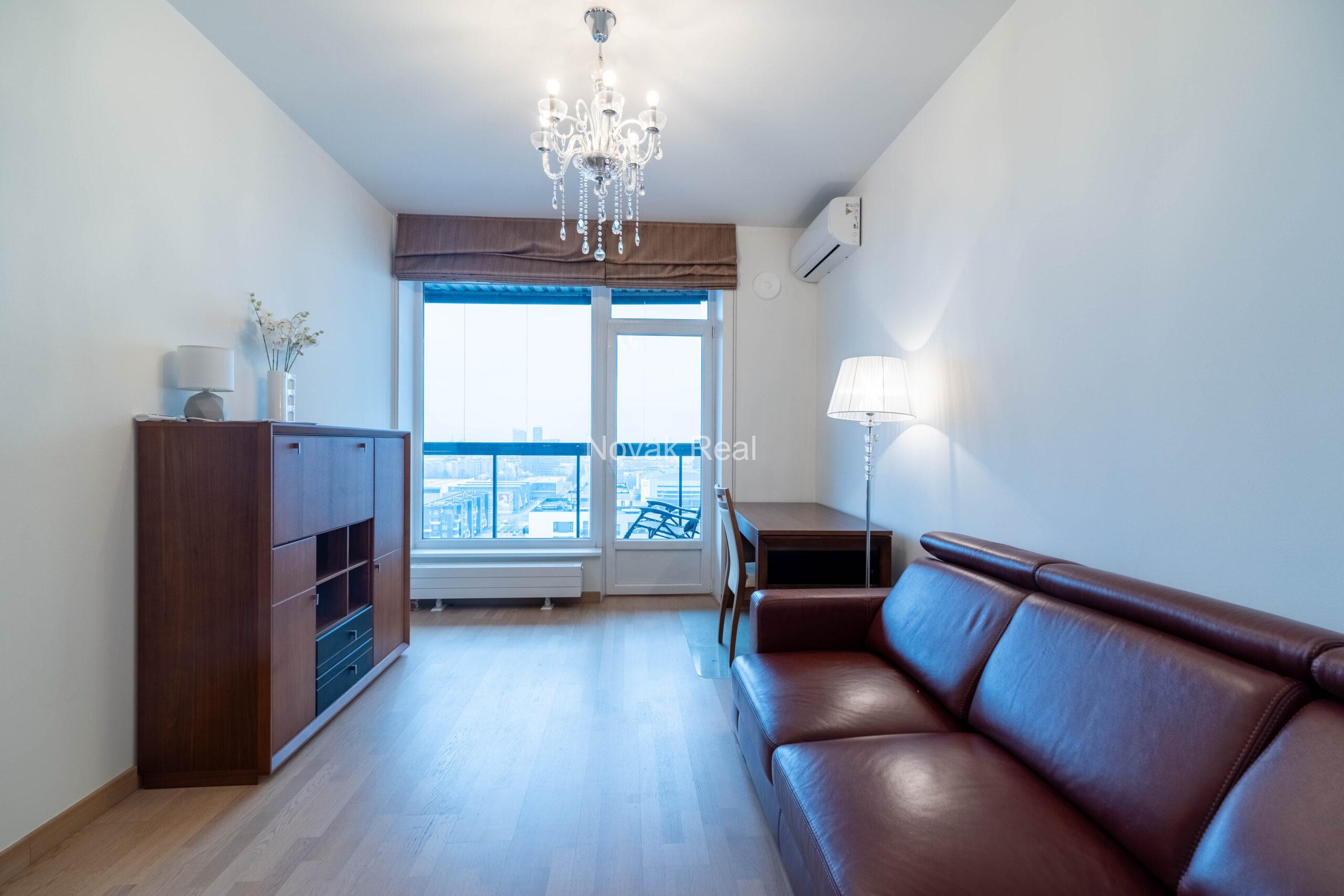 Сдается квартира с большой террасой в Skanstes Virsotnes