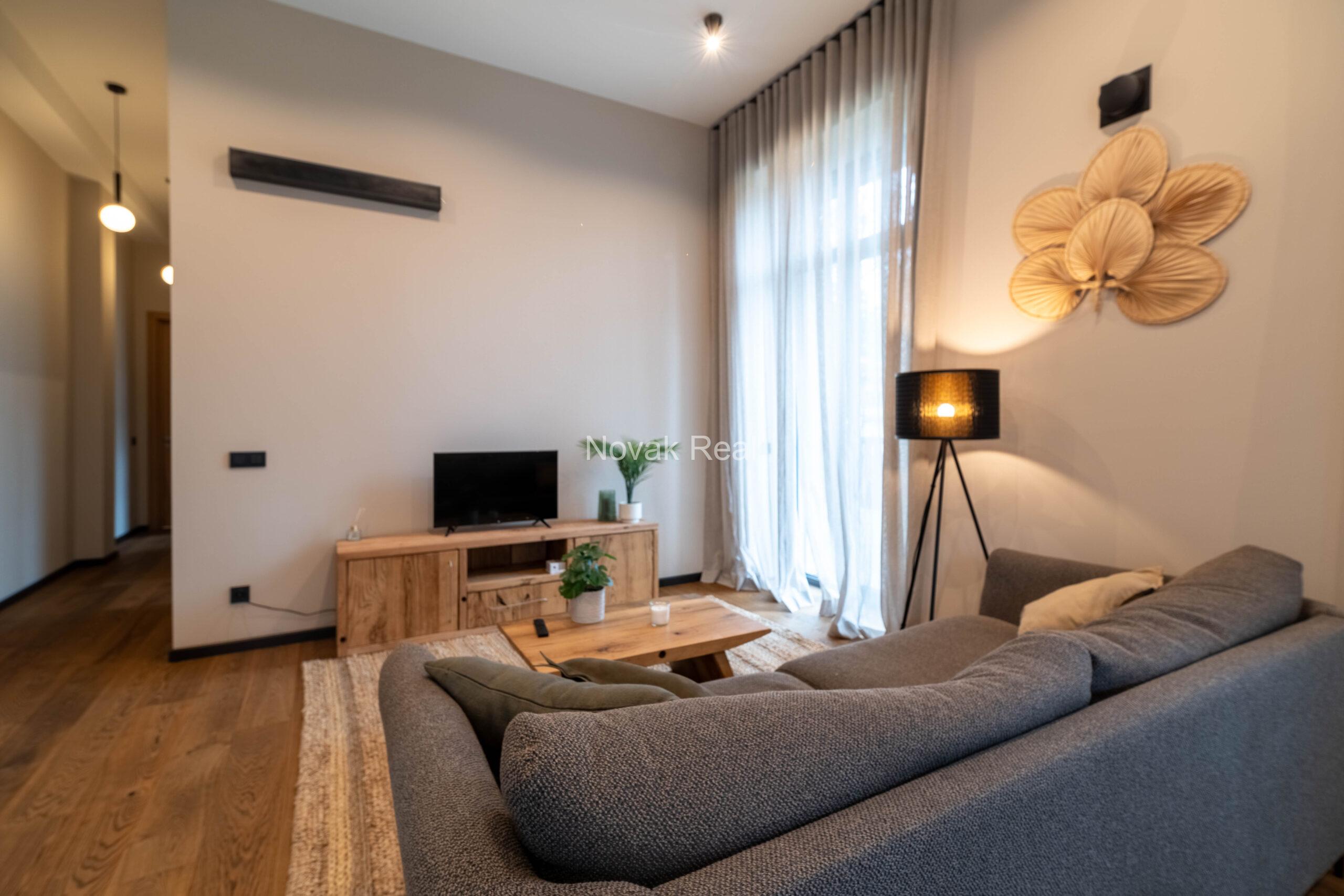 Jūrmalā, Dzintaros, Mežaparka prospektā 10, tiek piedāvāti jauni apartamenti un lofti pārdošanai