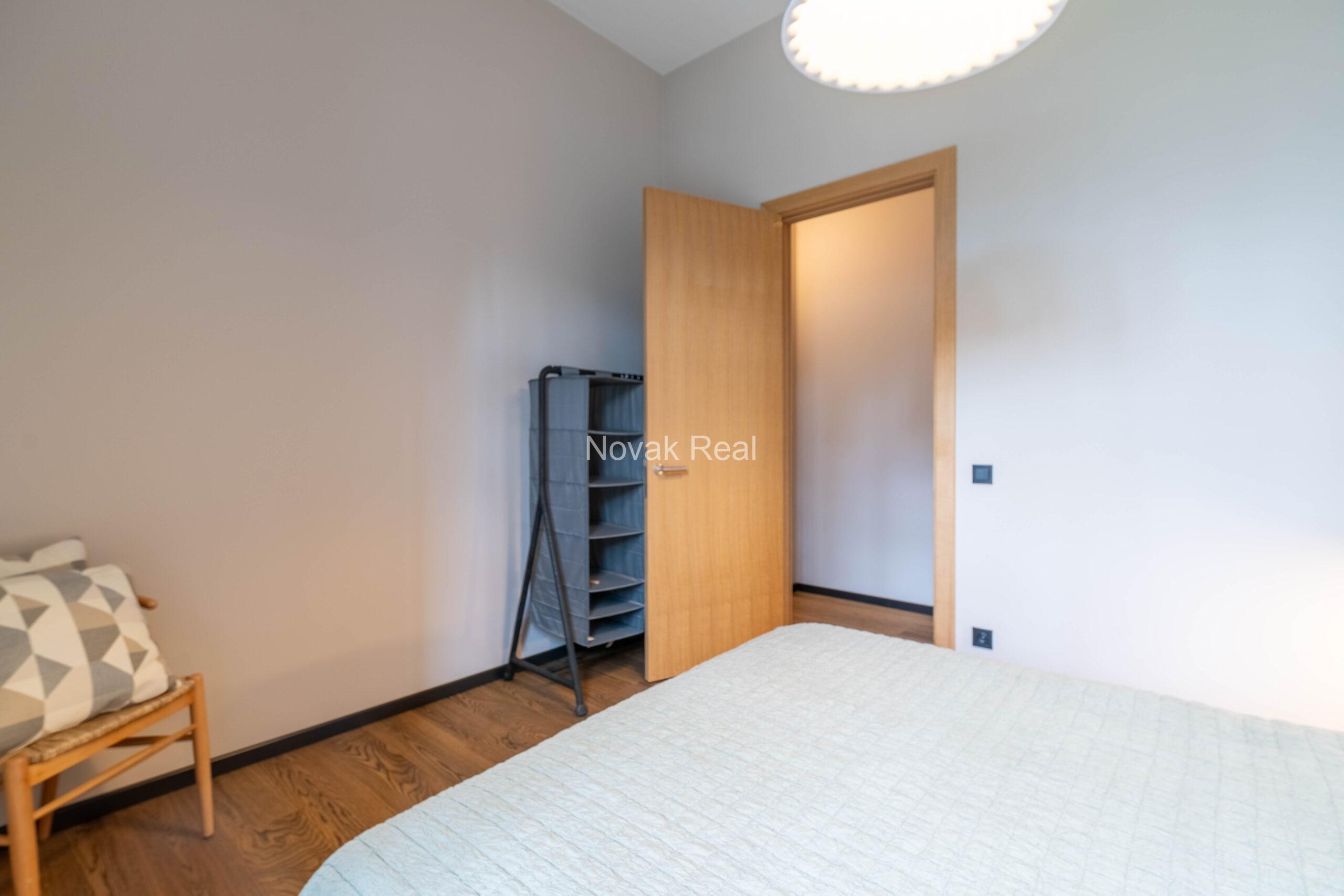 Jūrmalā, Dzintaros, Mežaparka prospektā 10, tiek piedāvāti jauni apartamenti un lofti pārdošanai