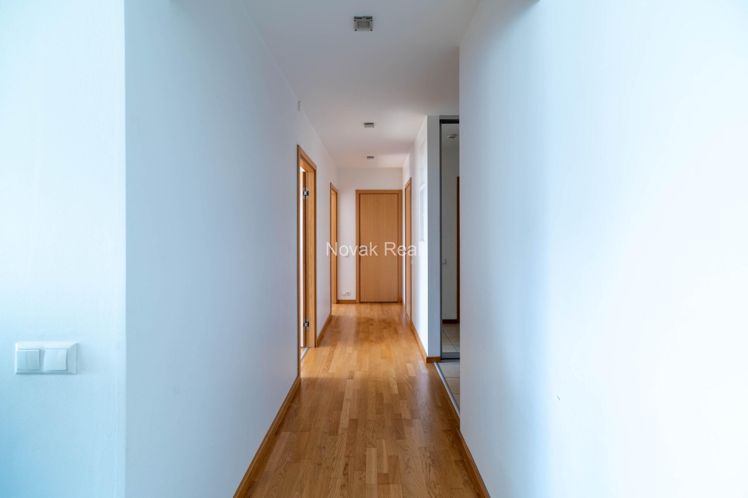A 3-room apartment with excellent views of the city is for rent on the 21st floor of the “Skanstes Virsotnes” project