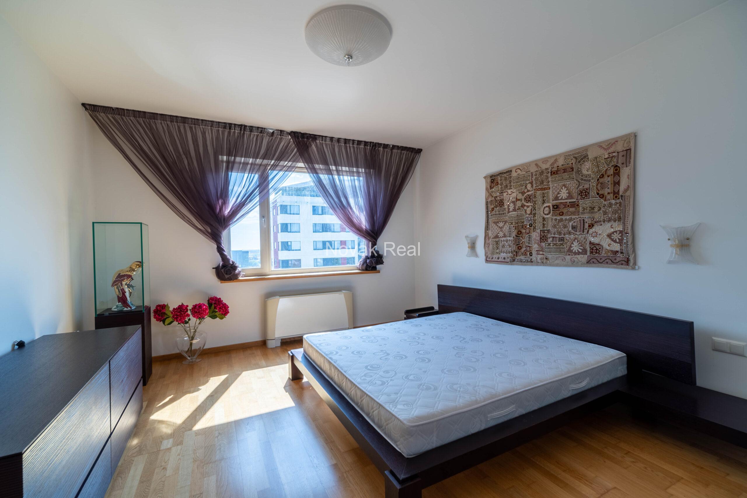 A 3-room apartment with excellent views of the city is for rent on the 21st floor of the “Skanstes Virsotnes” project