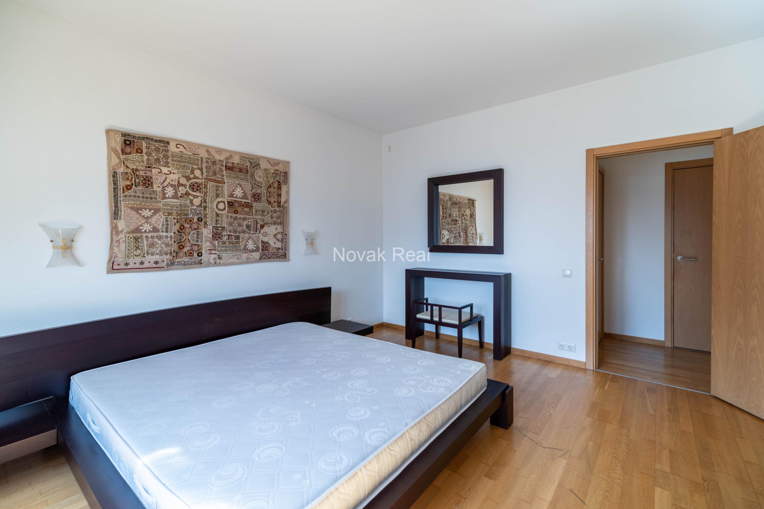 A 3-room apartment with excellent views of the city is for rent on the 21st floor of the “Skanstes Virsotnes” project