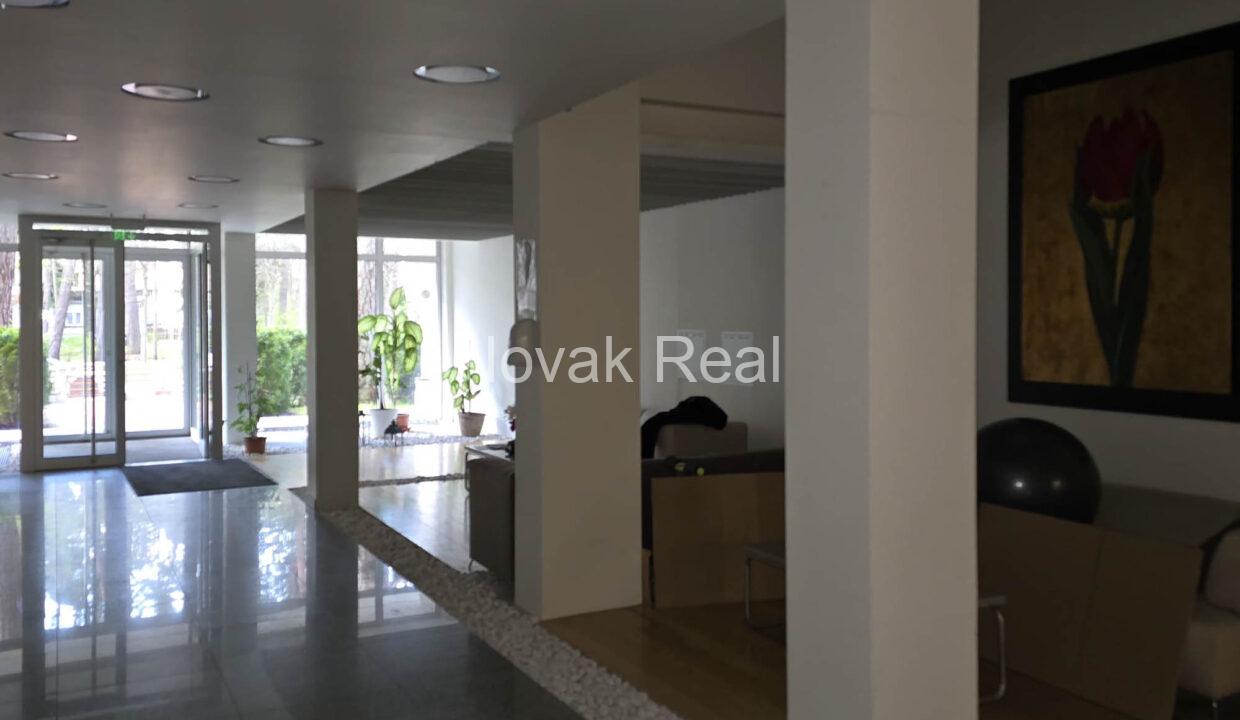 WhatsApp Image 2024-05-17 at 14.10.01 (1)