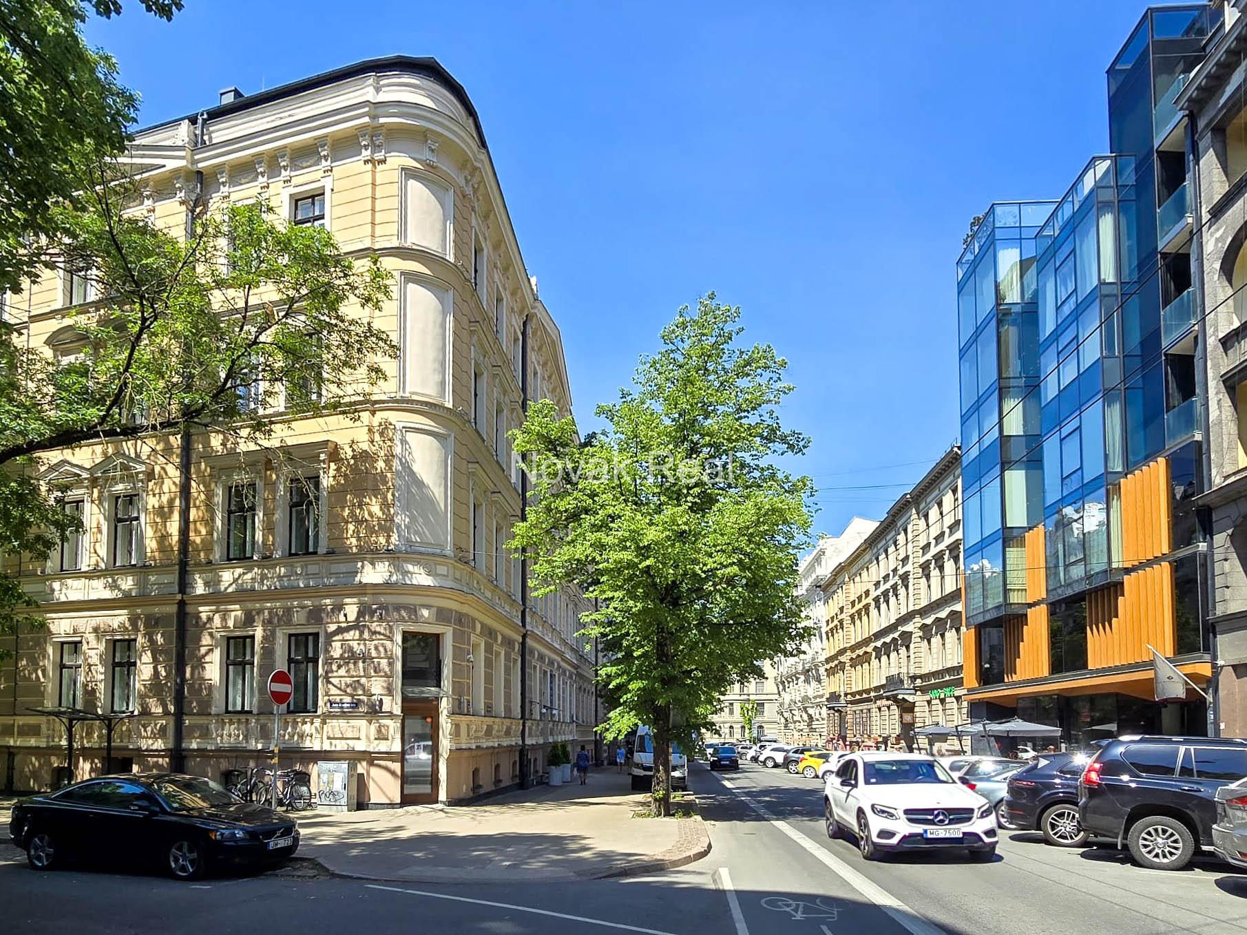 В Тихом центре сдается новая квартира с хорошим дизайнерским ремонтом
